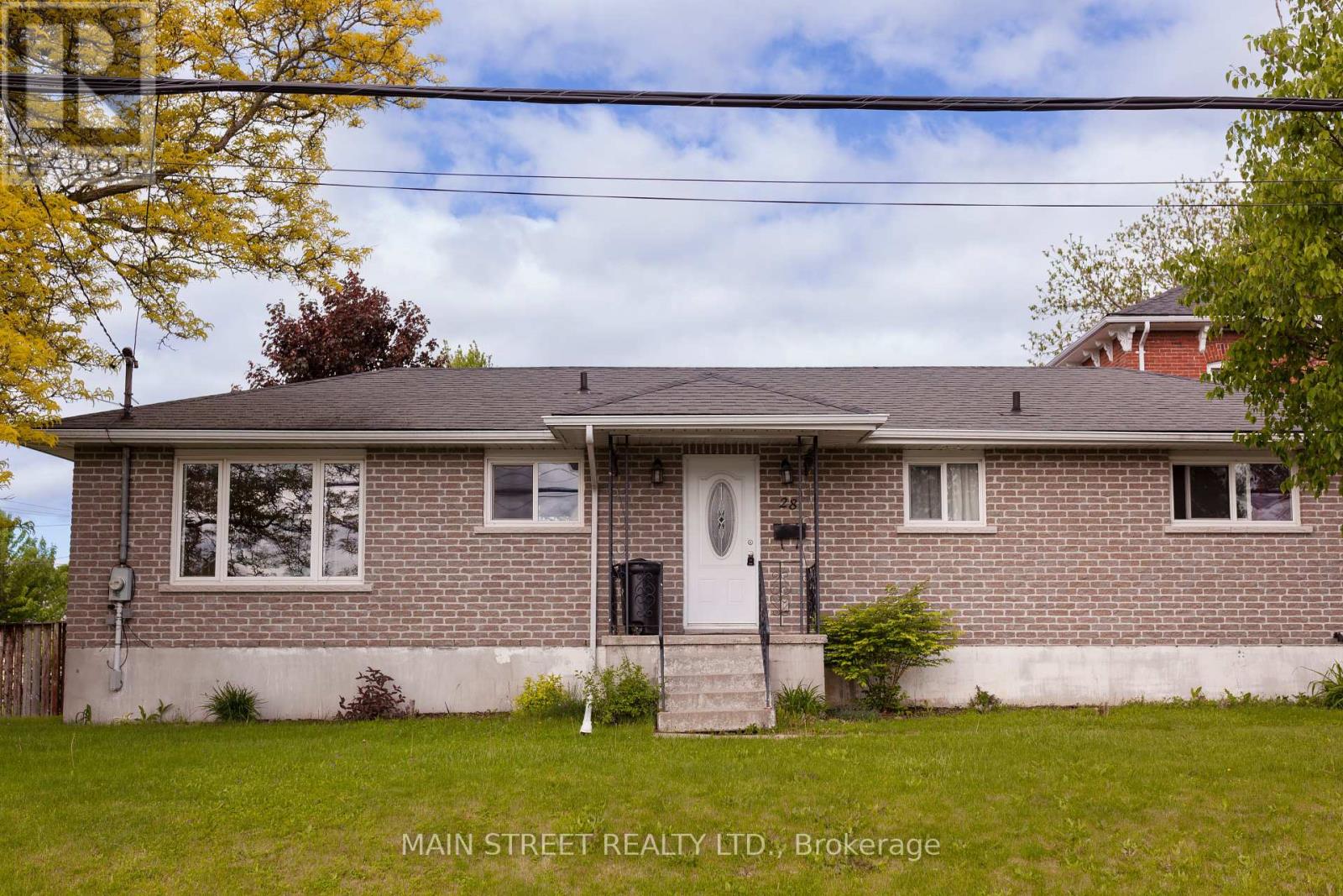 28 Prince Of Wales Drive, Belleville (Belleville Ward), Ontario  K8P 2T7 - Photo 15 - X12188076