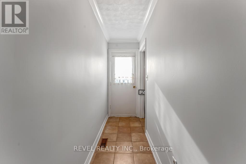 187 Guildwood Drive, Hamilton, Ontario  L9C 6W7 - Photo 16 - X12317209