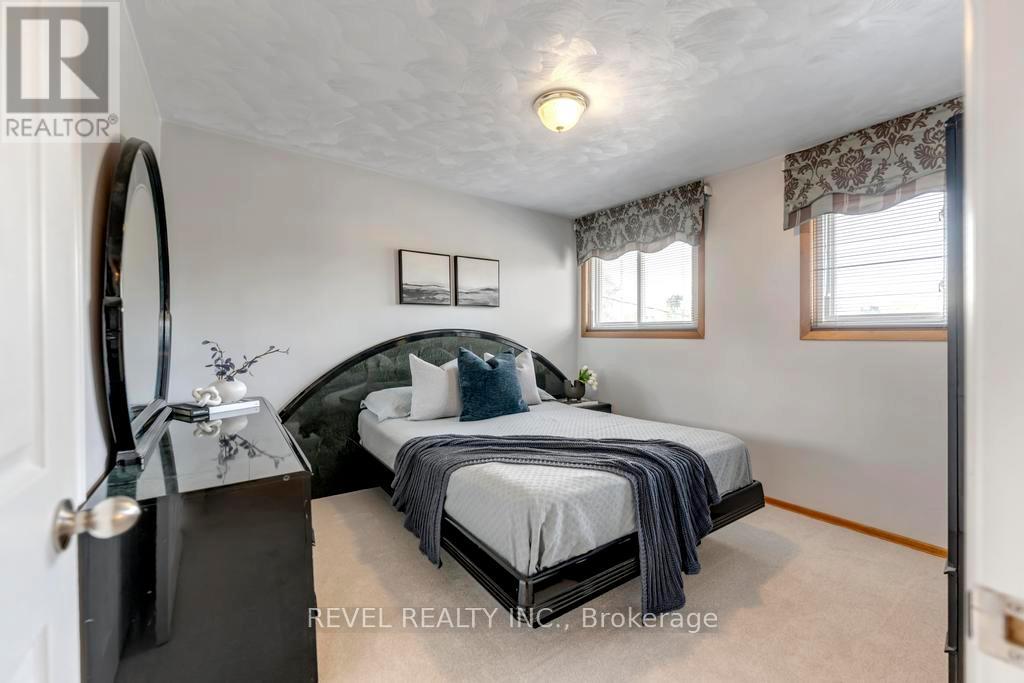187 Guildwood Drive, Hamilton, Ontario  L9C 6W7 - Photo 23 - X12317209