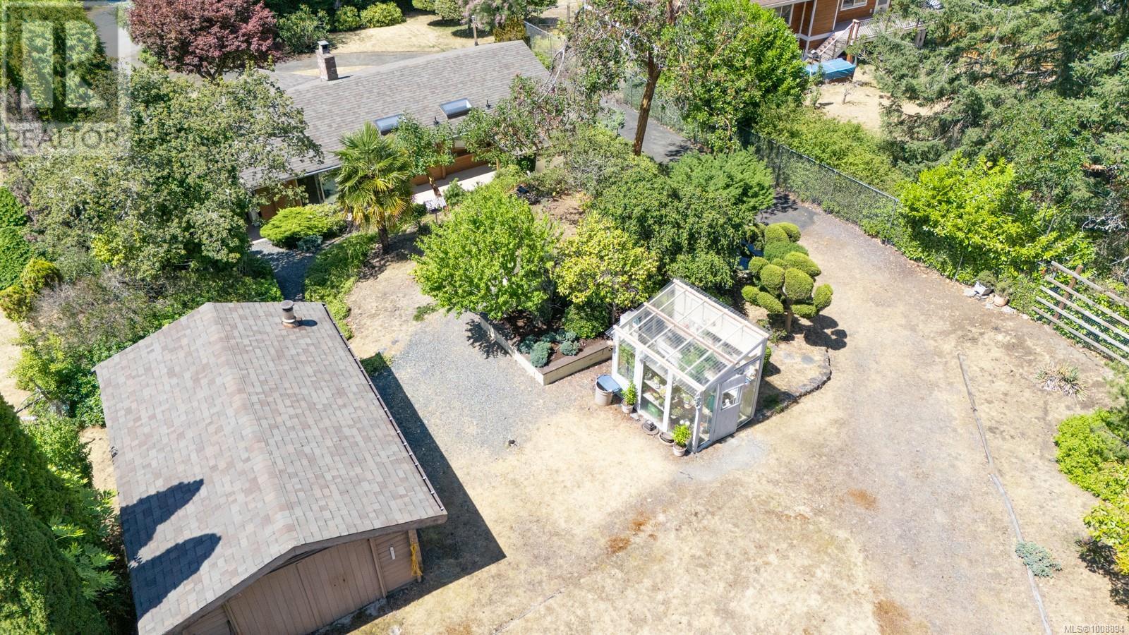 Property at 1600 Seacrest Rd image 3