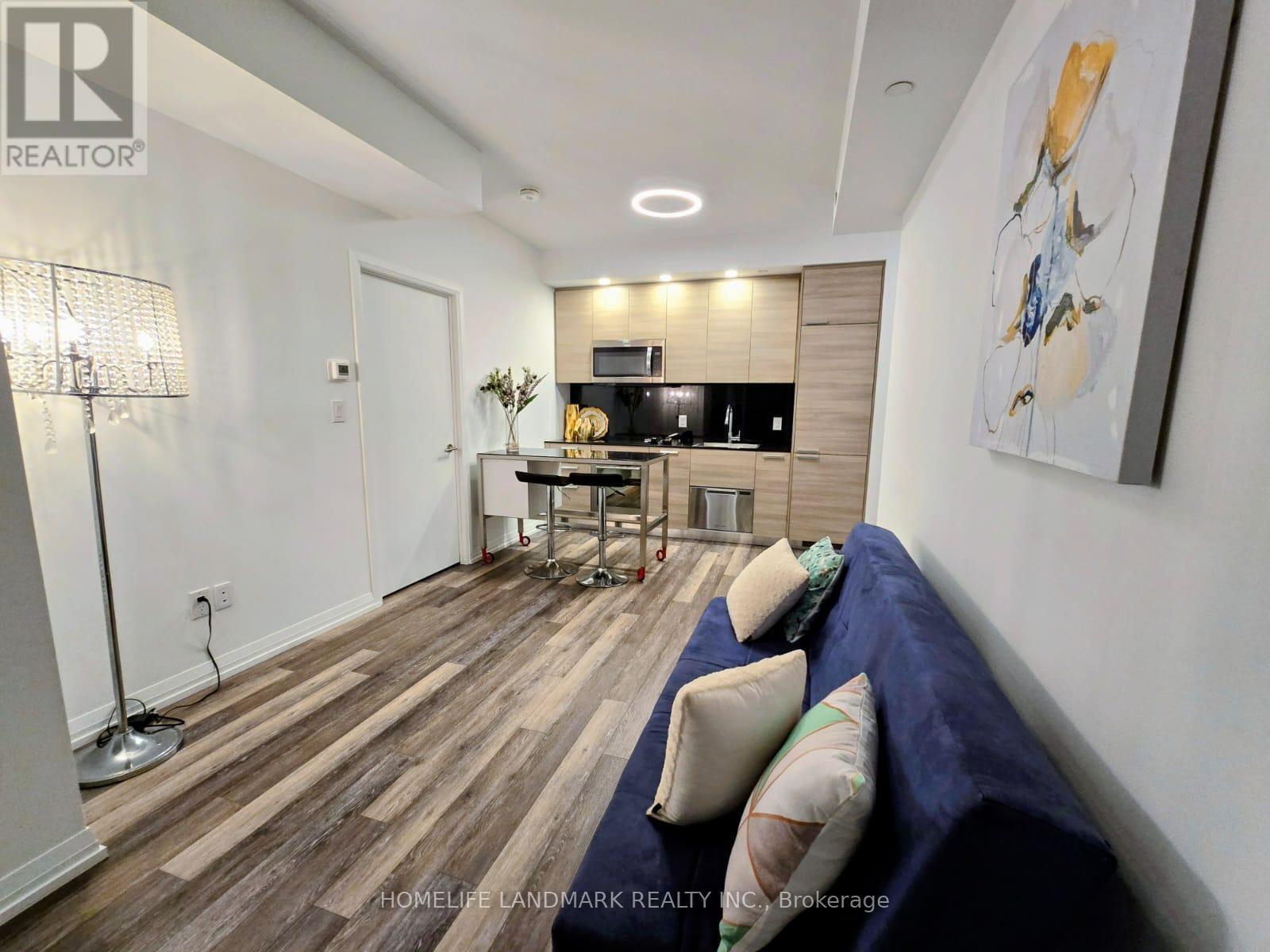 1211 - 75 Canterbury Place, Toronto, Ontario  M2N 0L2 - Photo 2 - C12317303