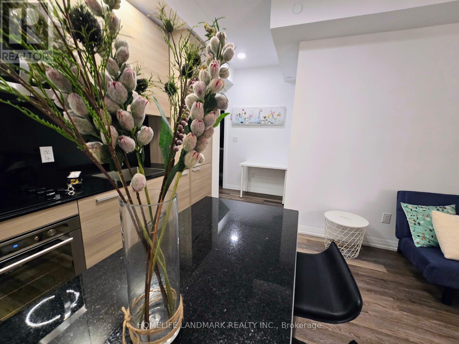1211 - 75 Canterbury Place, Toronto, Ontario  M2N 0L2 - Photo 4 - C12317303