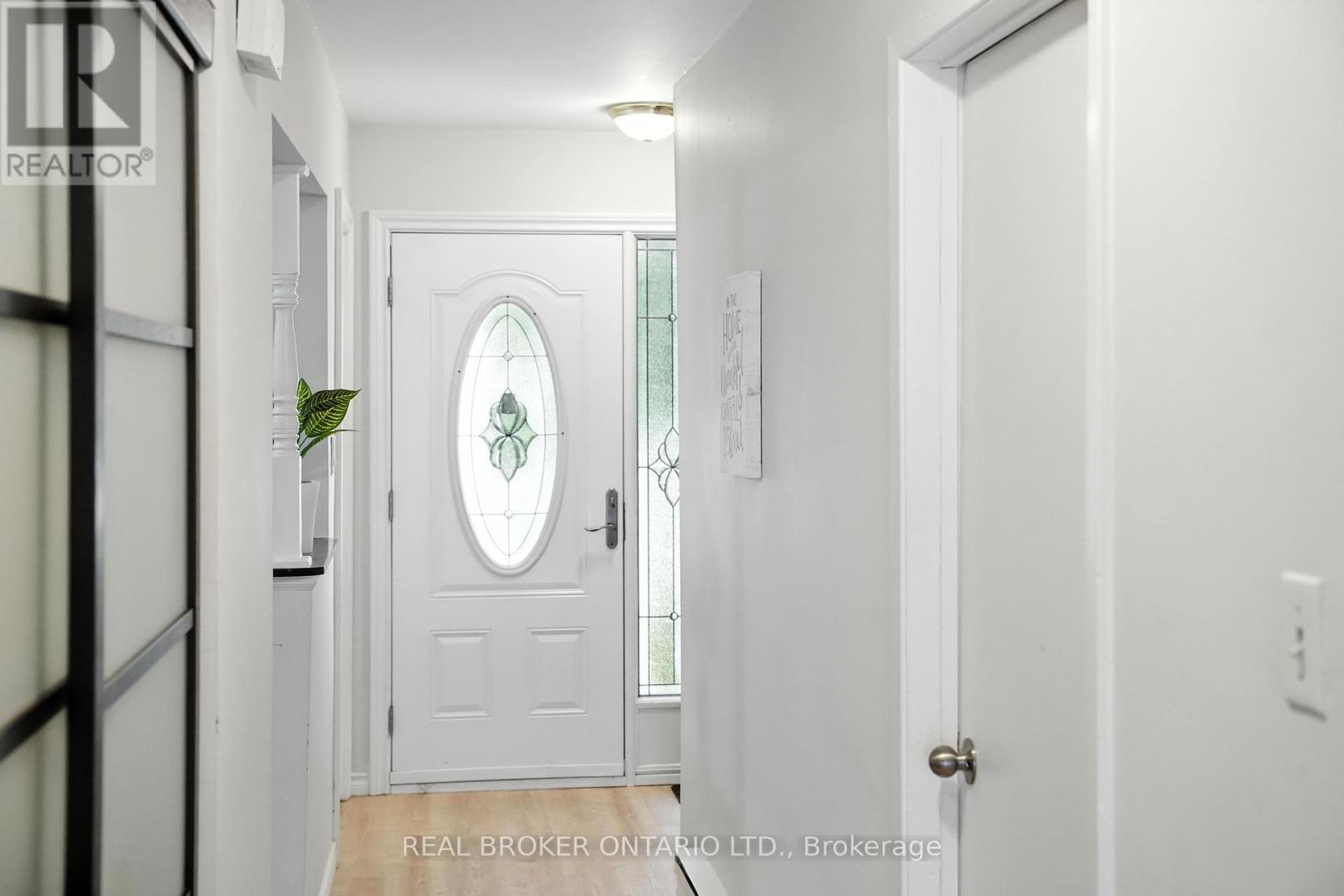 Property at 19 - 350 CAMELOT COURT image 2