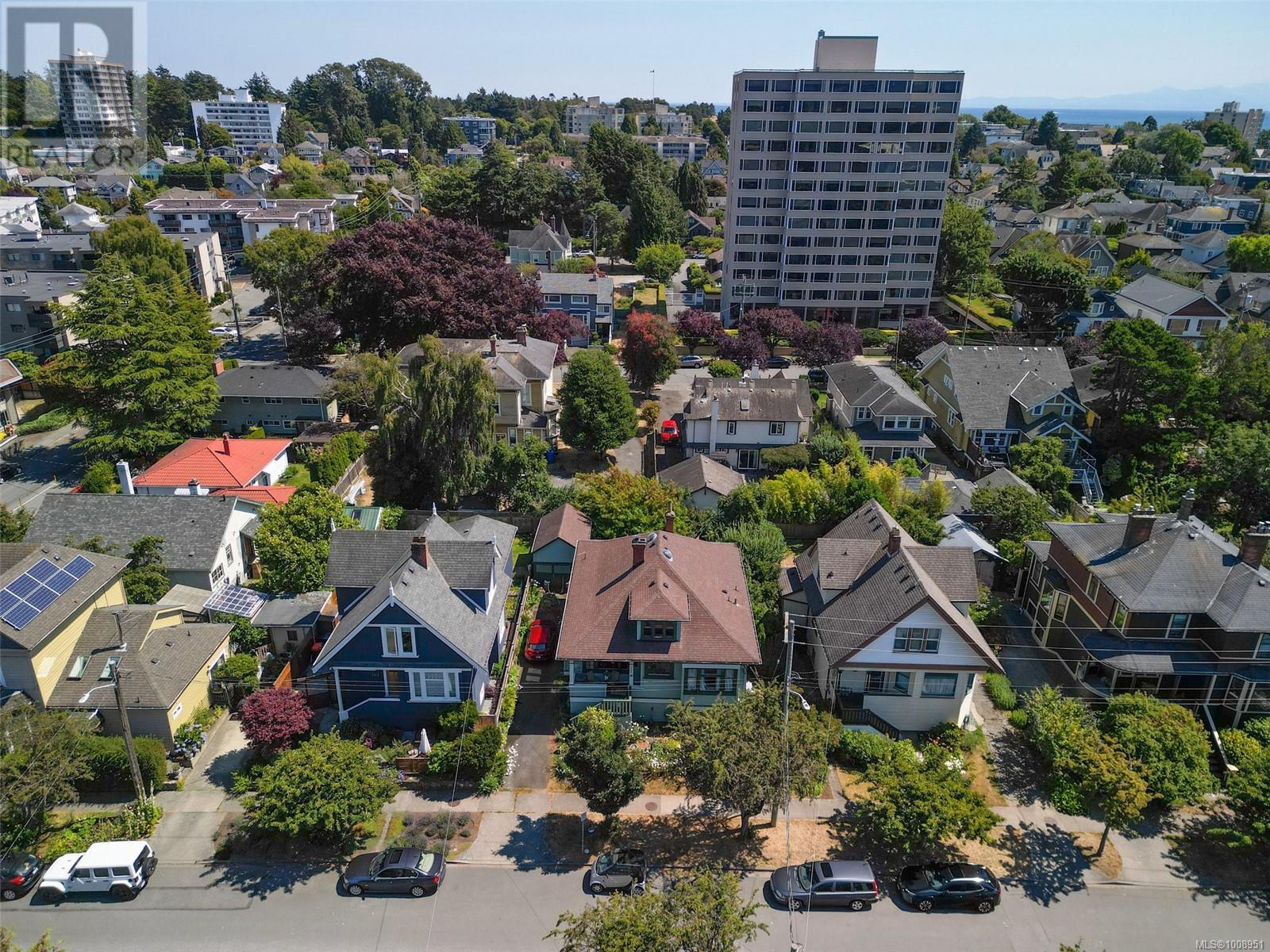 Property at 145 Medana St image 2