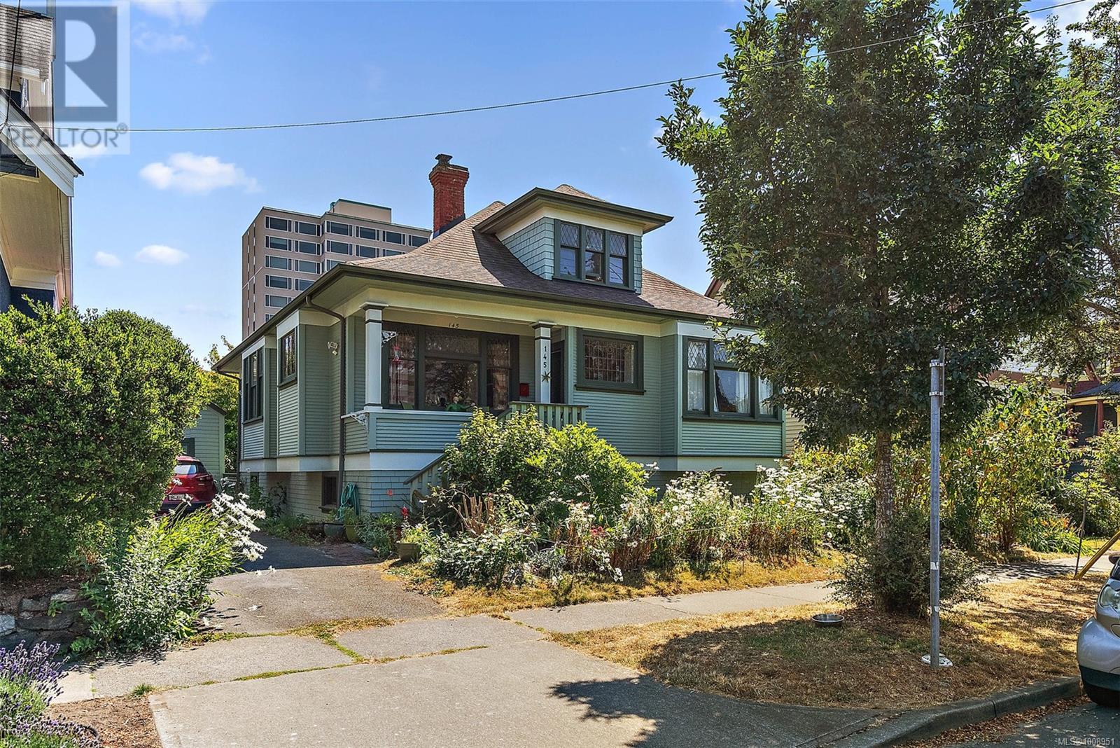 Property at 145 Medana St image 3