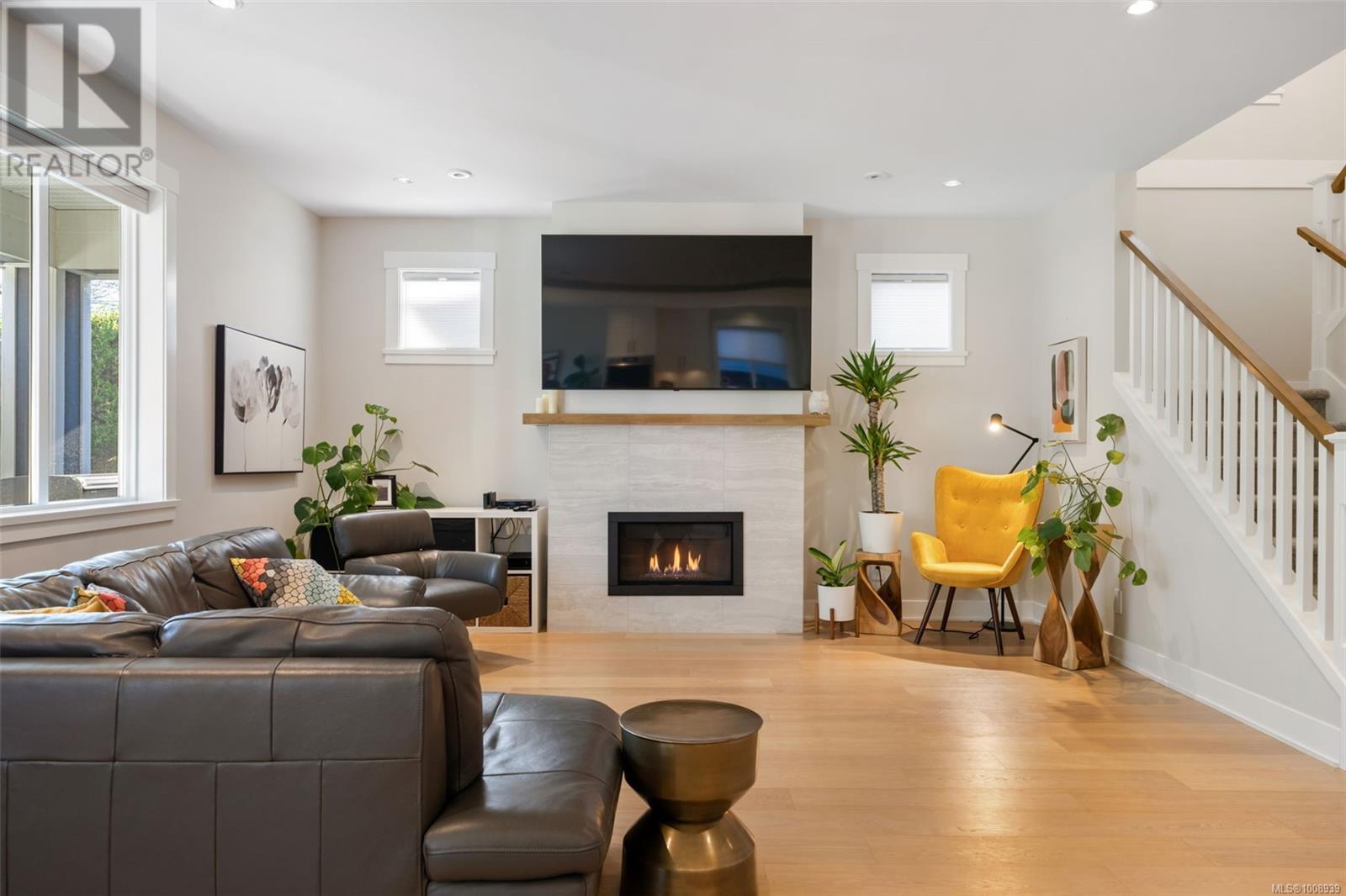 Property at 1283 Flint Ave image 4