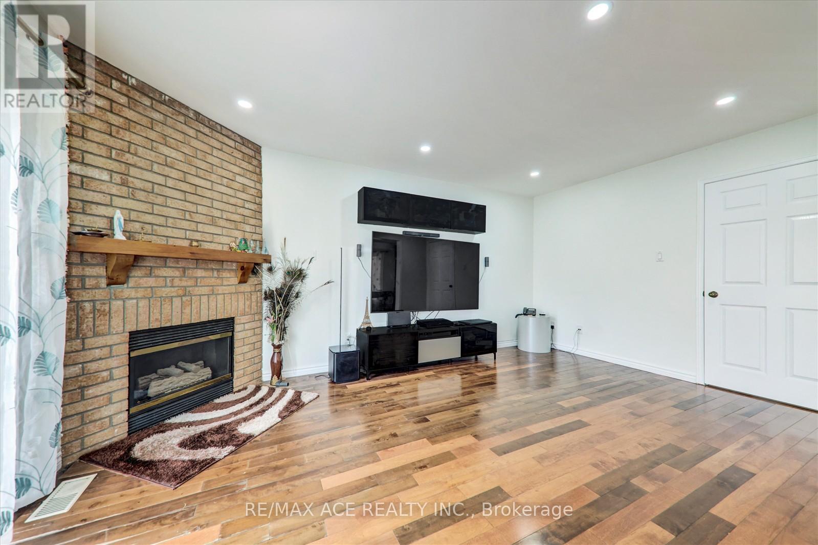 17 Kenborough Court, Markham, Ontario  L3S 3P3 - Photo 16 - N12317271