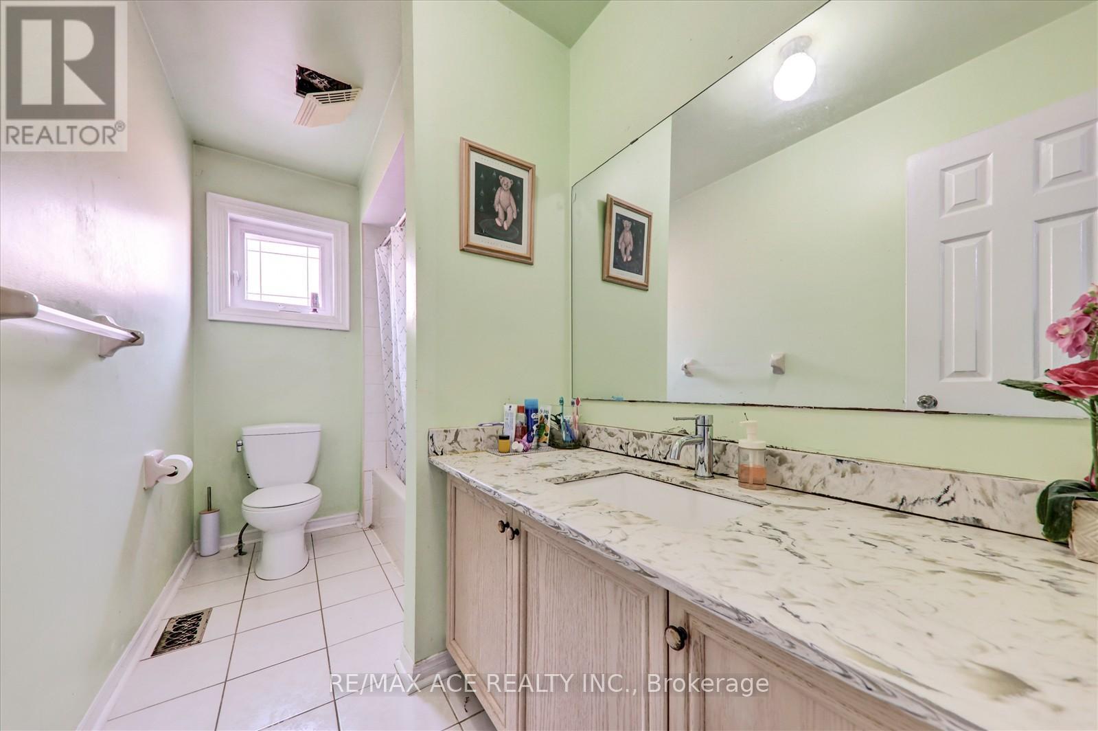 17 Kenborough Court, Markham, Ontario  L3S 3P3 - Photo 23 - N12317271