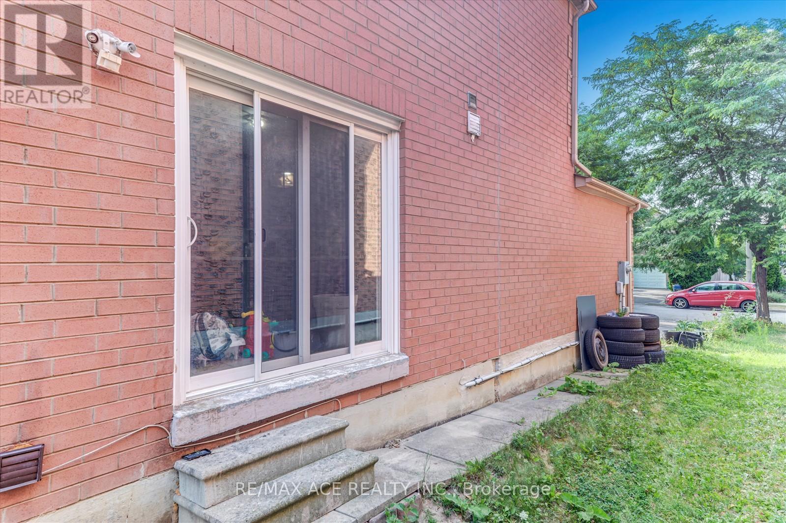 17 Kenborough Court, Markham, Ontario  L3S 3P3 - Photo 31 - N12317271