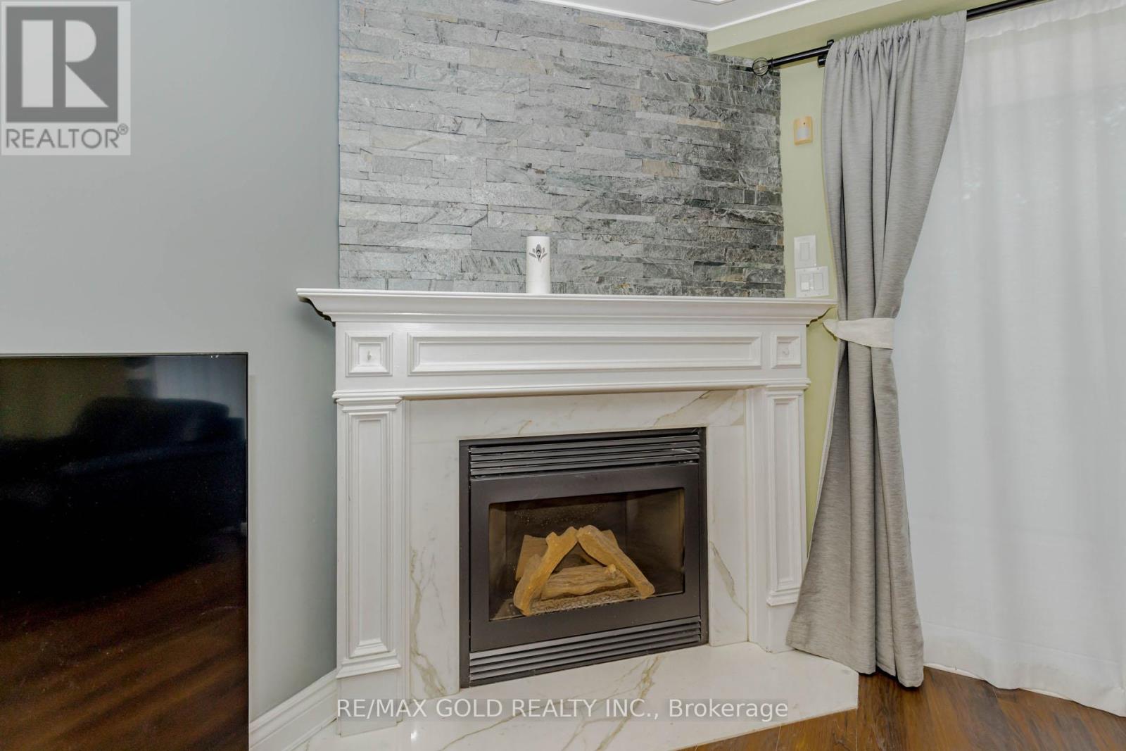 24 Wallace Street, Vaughan, Ontario  L4L 2P3 - Photo 10 - N12317274