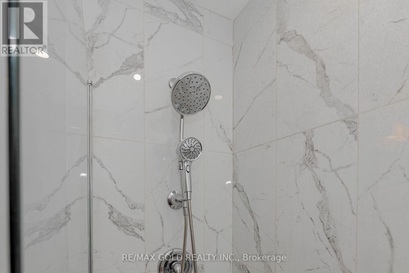 24 Wallace Street, Vaughan, Ontario  L4L 2P3 - Photo 35 - N12317274