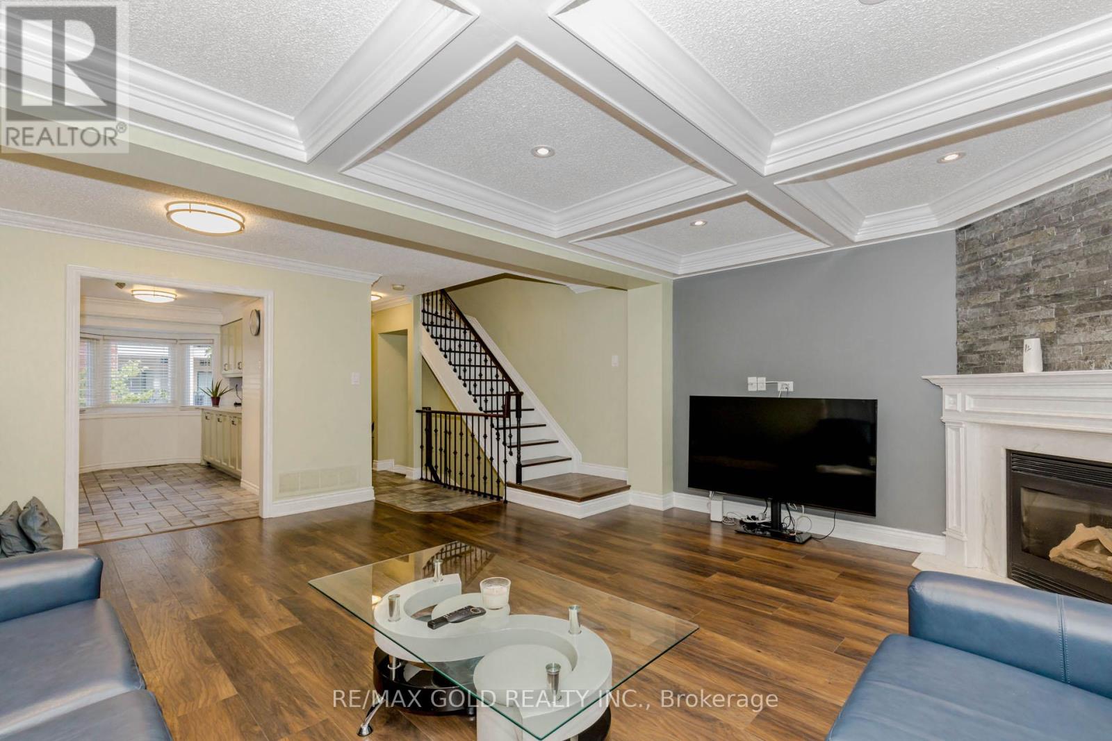 24 Wallace Street, Vaughan, Ontario  L4L 2P3 - Photo 9 - N12317274