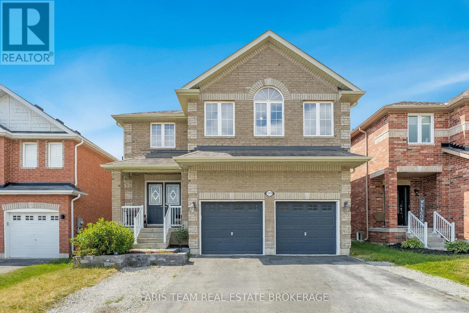 Property at 1373 HUNTER STREET image 2