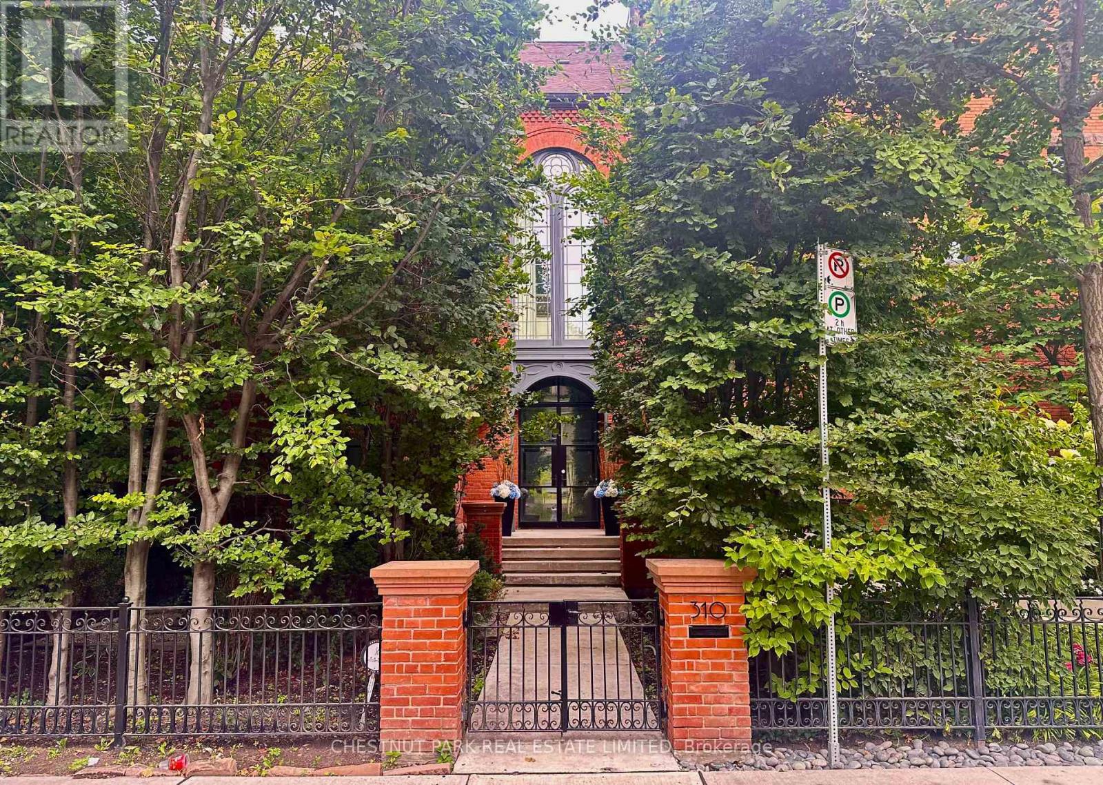 310 PALMERSTON BOULEVARD, Toronto, Ontario