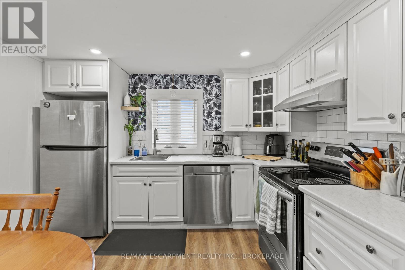 4250 William Street, Lincoln, Ontario  L0R 1B7 - Photo 11 - X12317390