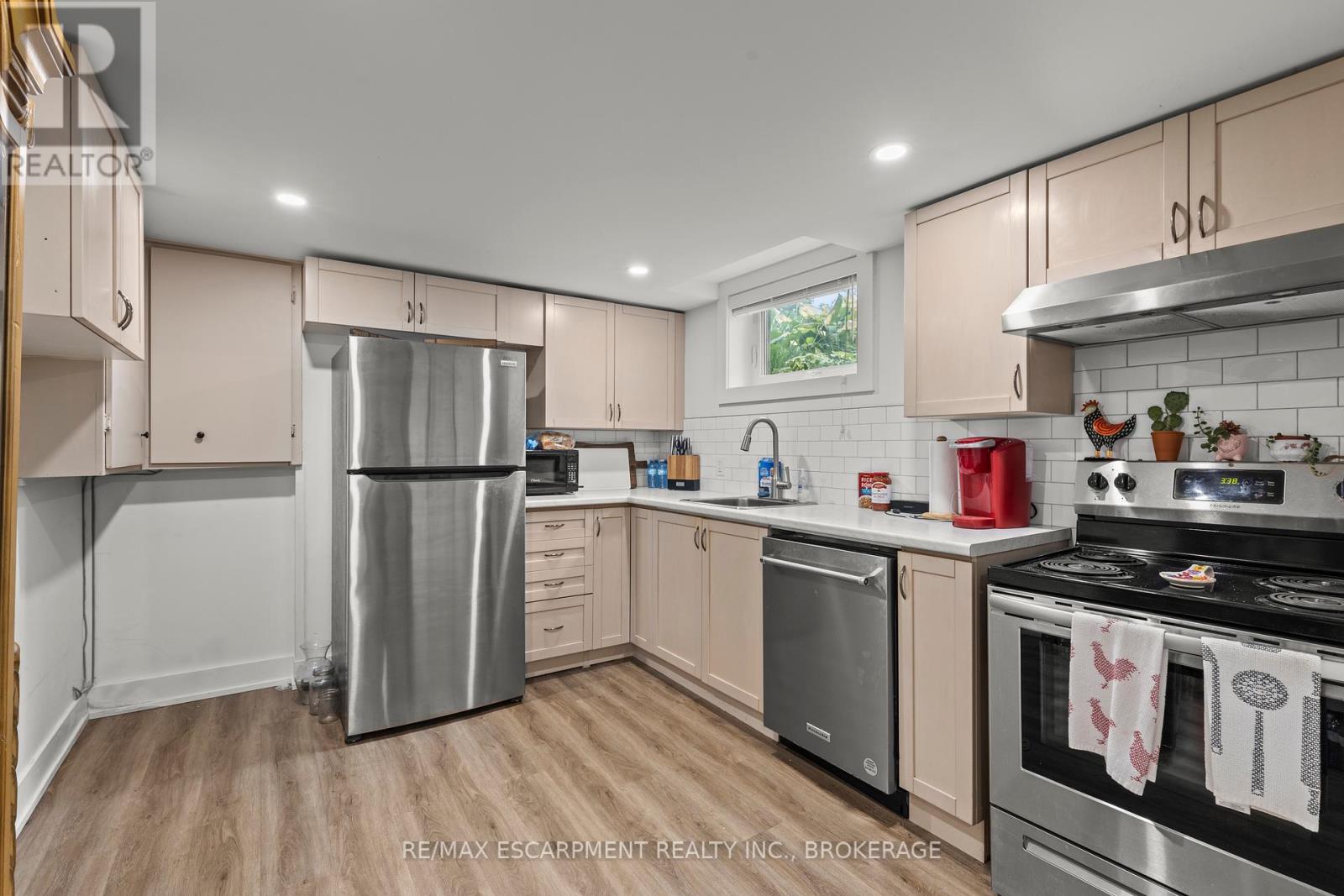 4250 William Street, Lincoln, Ontario  L0R 1B7 - Photo 23 - X12317390