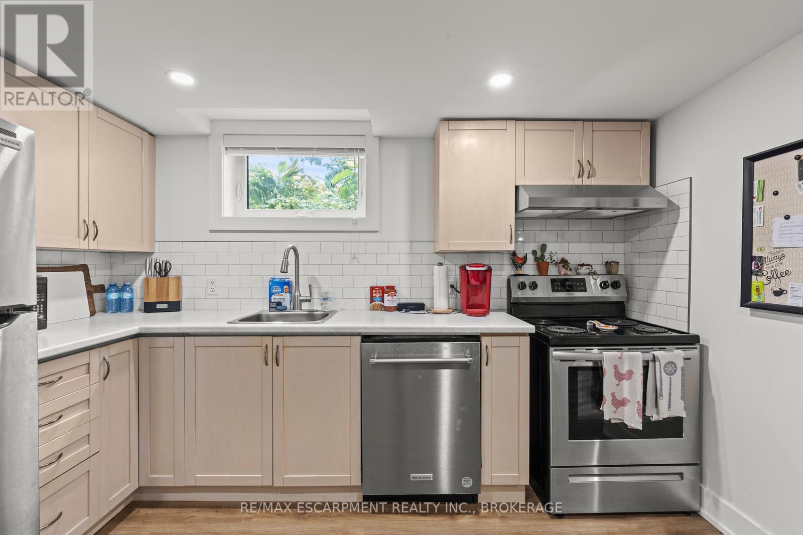 4250 William Street, Lincoln, Ontario  L0R 1B7 - Photo 24 - X12317390