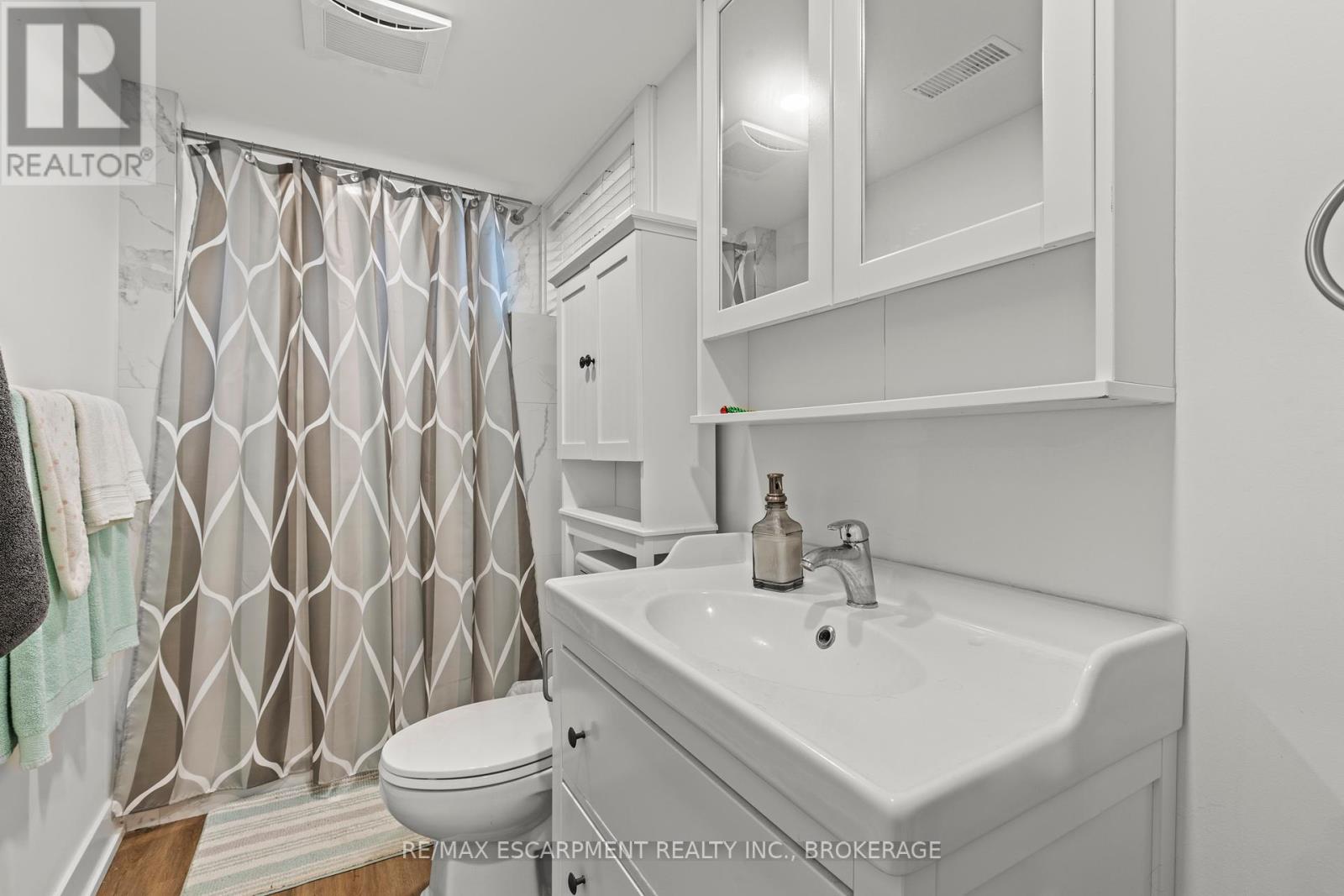 4250 William Street, Lincoln, Ontario  L0R 1B7 - Photo 26 - X12317390