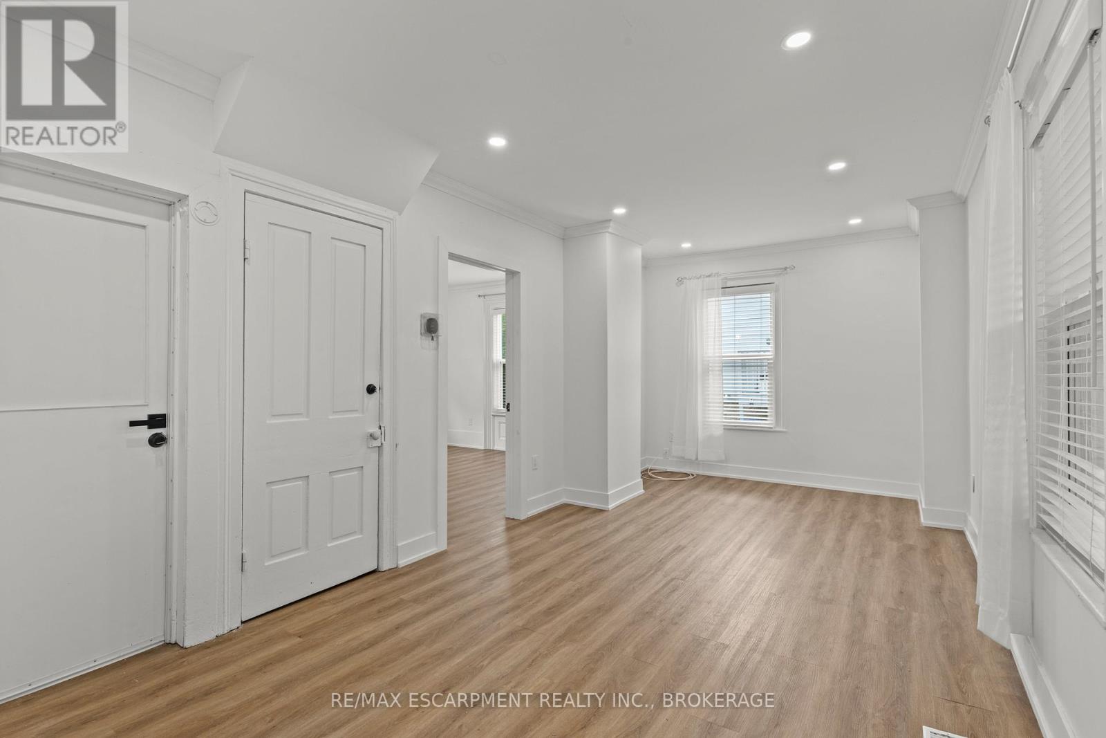 4250 William Street, Lincoln, Ontario  L0R 1B7 - Photo 33 - X12317390