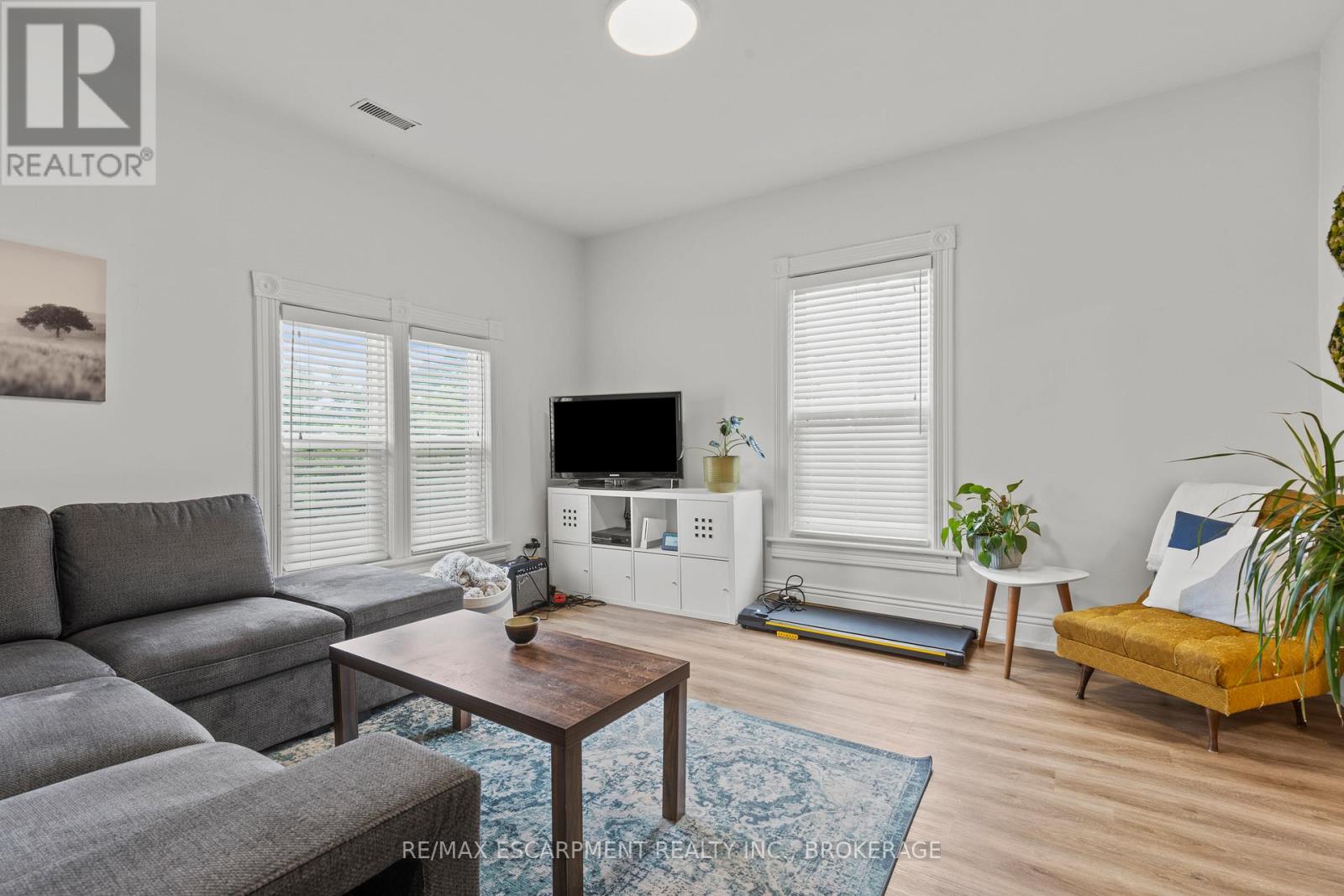 4250 William Street, Lincoln, Ontario  L0R 1B7 - Photo 8 - X12317390