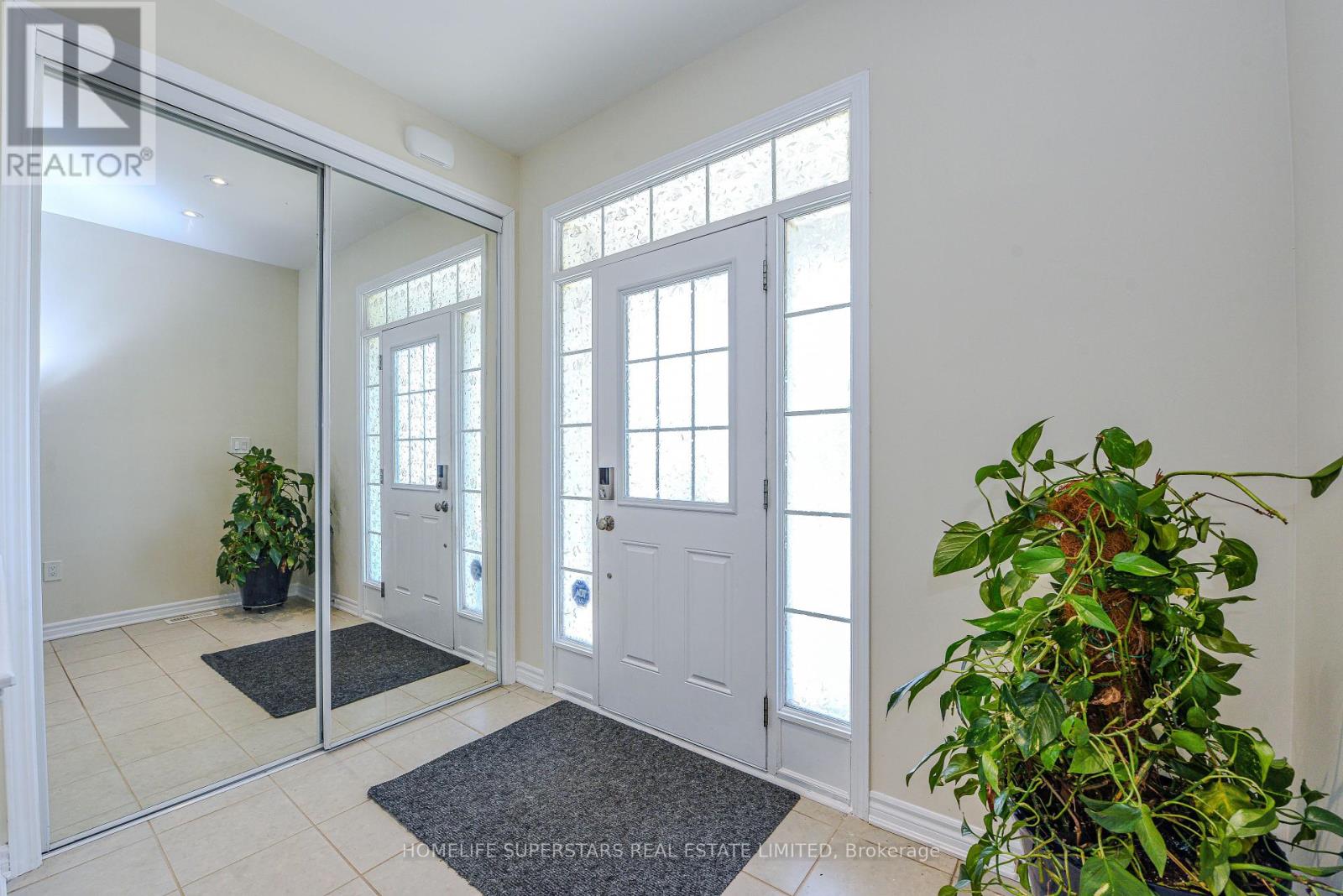 Property at 1395 CHRETIEN STREET image 4