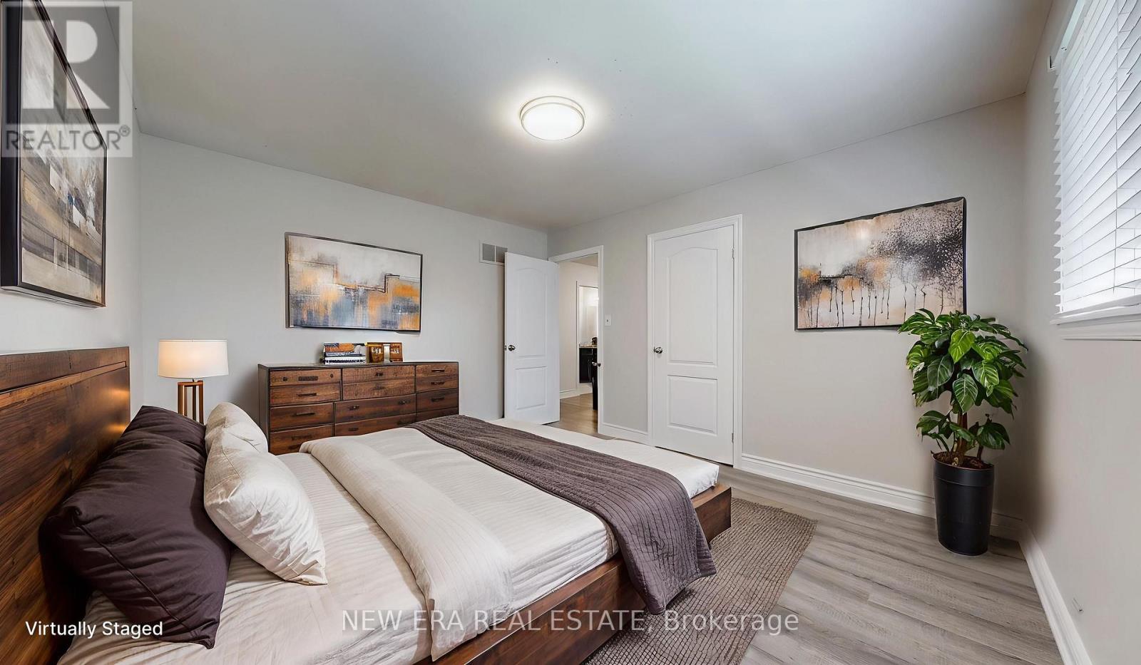 4178 Garnetwood Chase, Mississauga, Ontario  L4W 2G7 - Photo 11 - W12317321