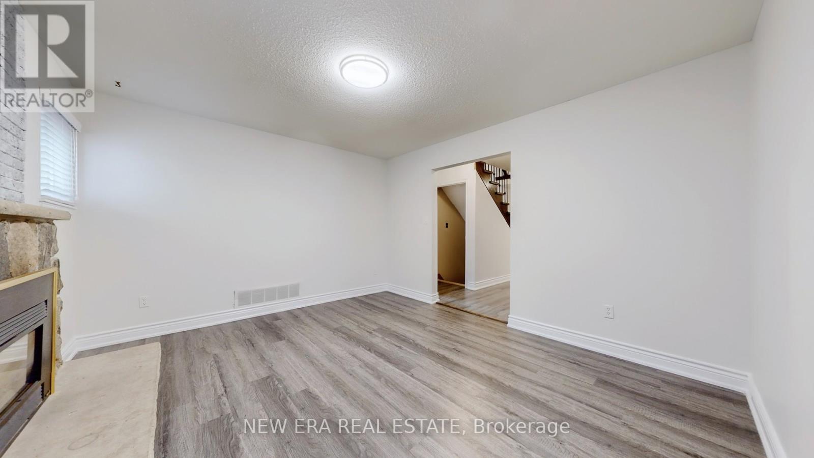 4178 Garnetwood Chase, Mississauga, Ontario  L4W 2G7 - Photo 16 - W12317321