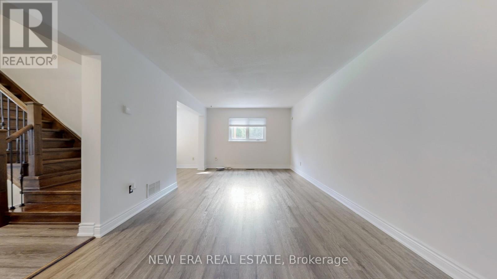 4178 Garnetwood Chase, Mississauga, Ontario  L4W 2G7 - Photo 17 - W12317321