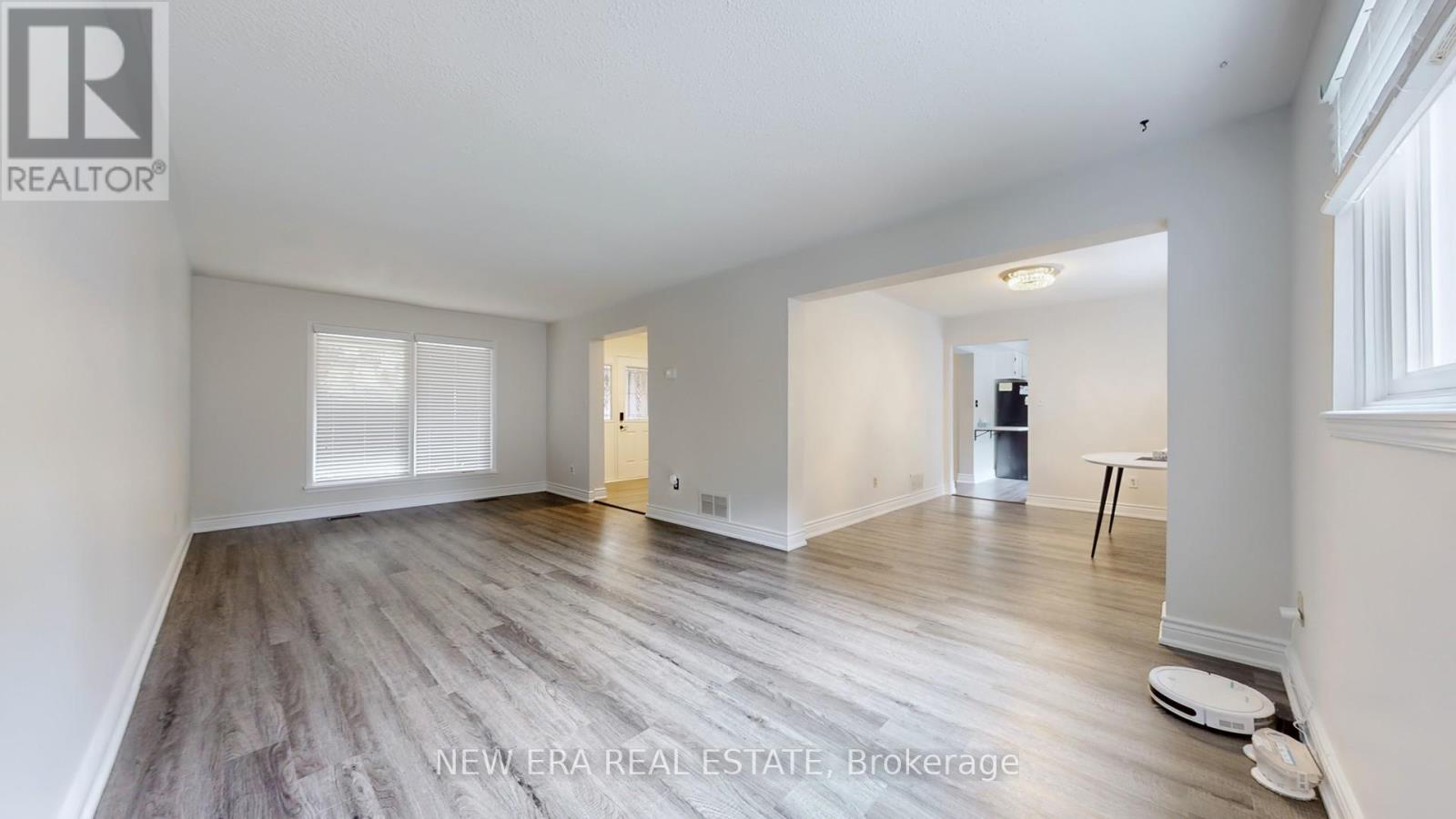 4178 Garnetwood Chase, Mississauga, Ontario  L4W 2G7 - Photo 18 - W12317321
