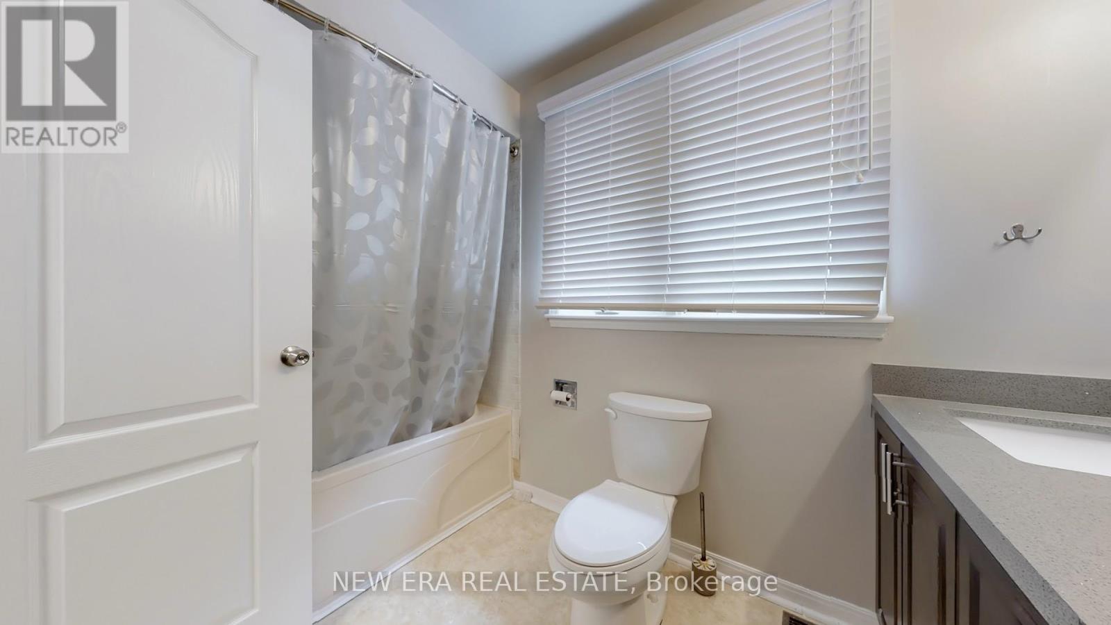 4178 Garnetwood Chase, Mississauga, Ontario  L4W 2G7 - Photo 36 - W12317321