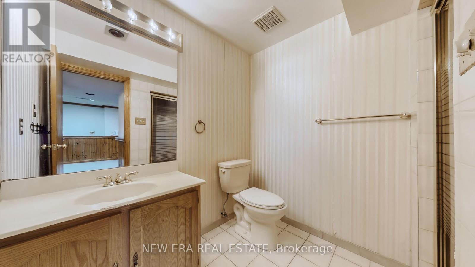 4178 Garnetwood Chase, Mississauga, Ontario  L4W 2G7 - Photo 43 - W12317321