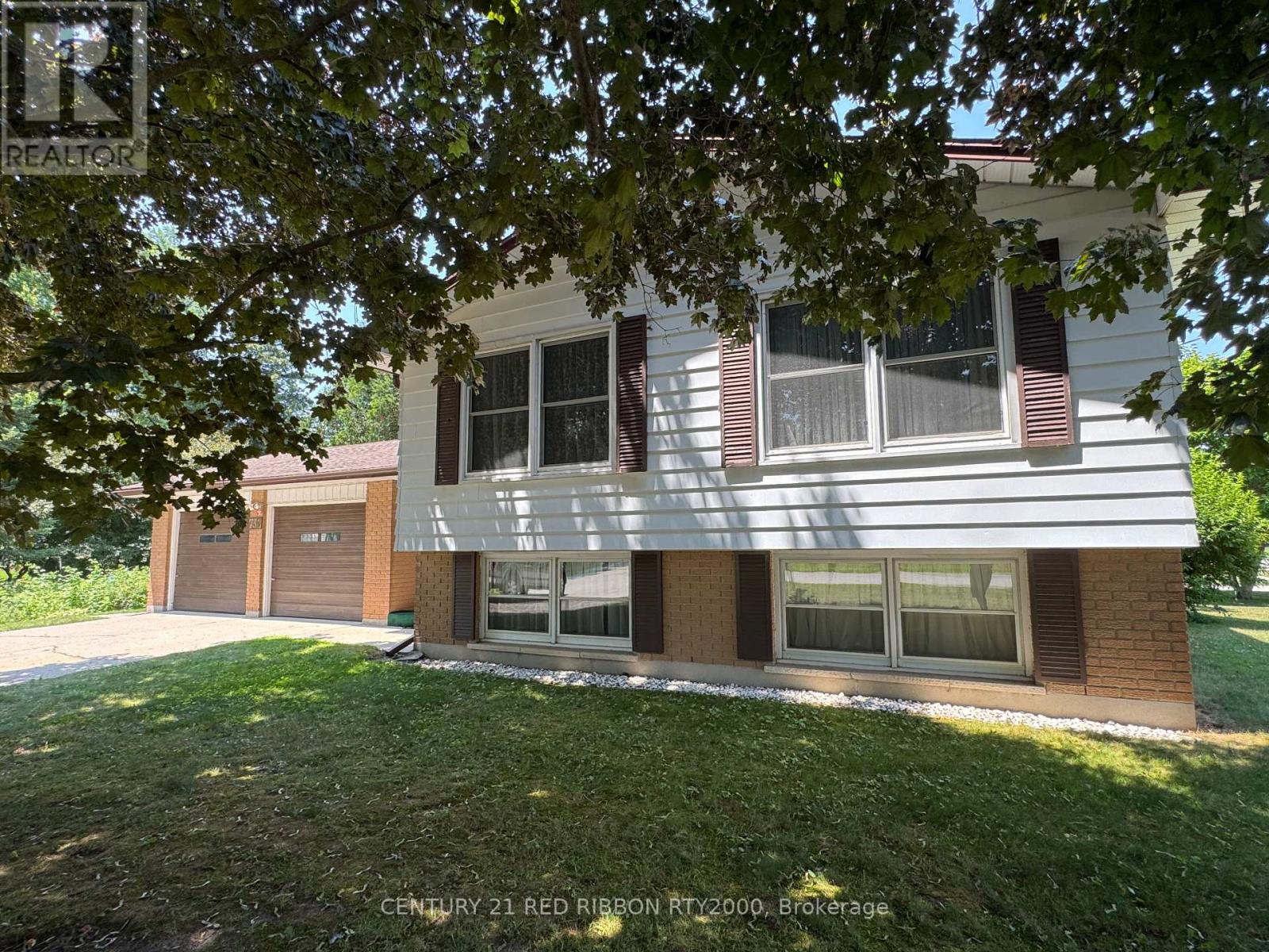 730 Glover Crescent, Strathroy-Caradoc, Ontario  N0L 1W0 - Photo 2 - X12262764