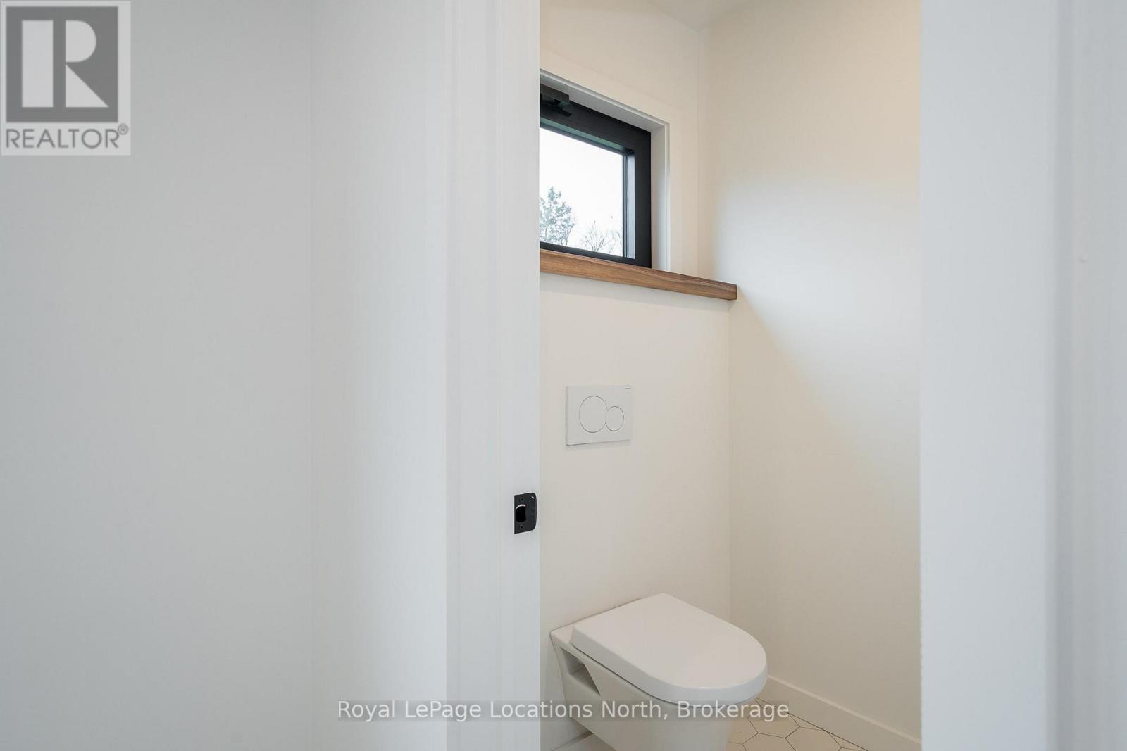 18 Melville Street, Clearview, Ontario  L0M 1P0 - Photo 30 - S12317428