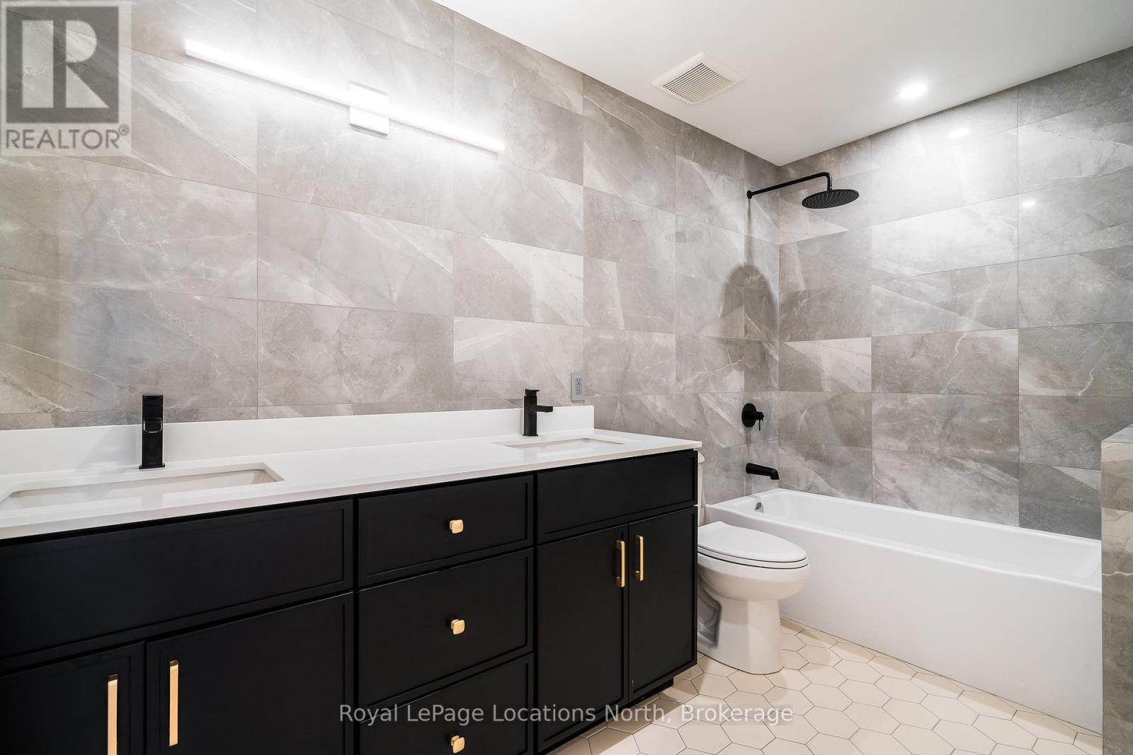 18 Melville Street, Clearview, Ontario  L0M 1P0 - Photo 33 - S12317428