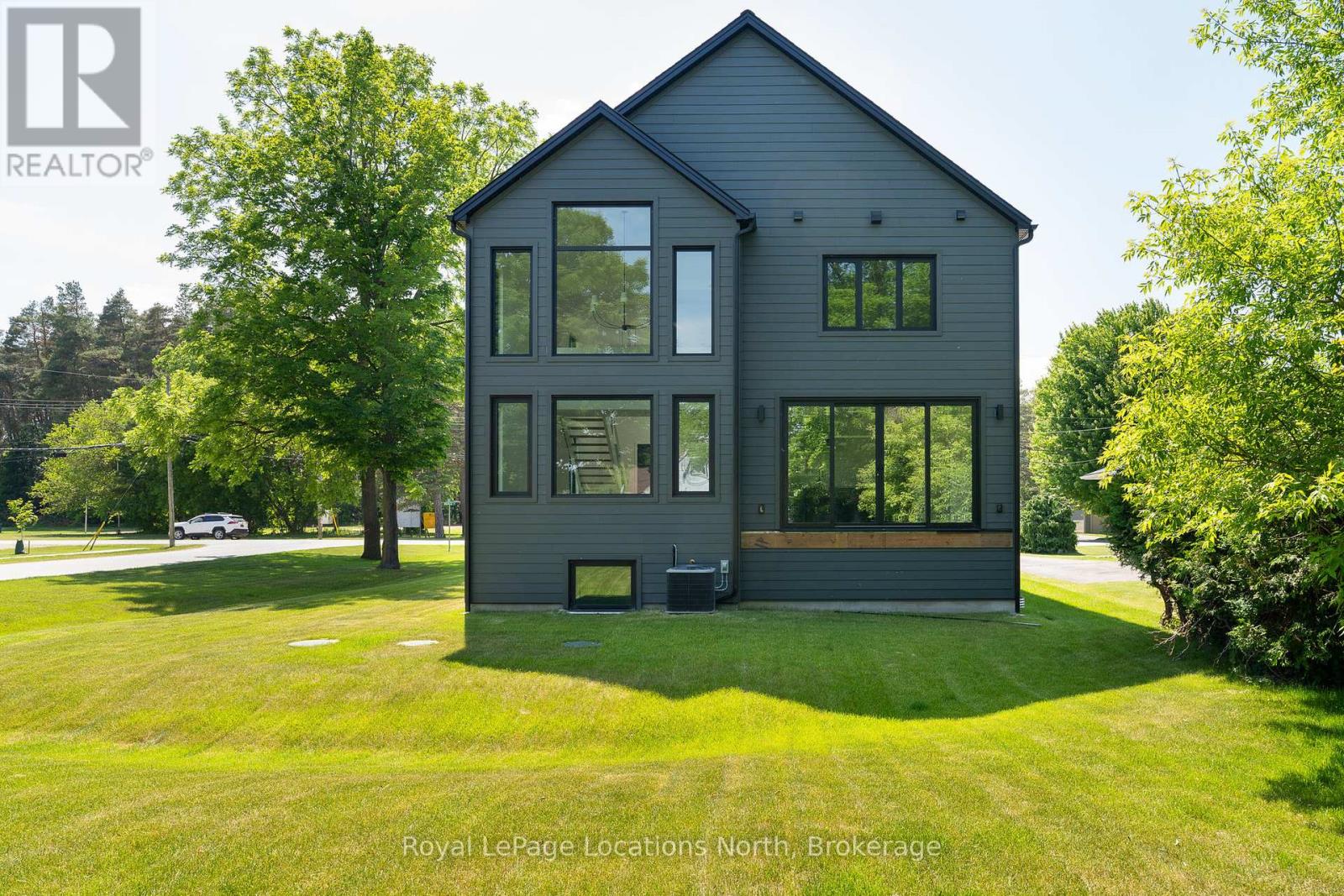 18 Melville Street, Clearview, Ontario  L0M 1P0 - Photo 42 - S12317428