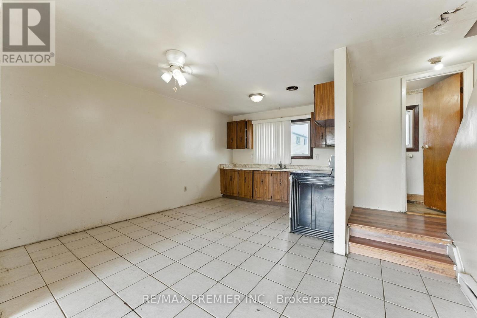 164e Henry Street, Brantford, Ontario  N3S 5C7 - Photo 10 - X12298262