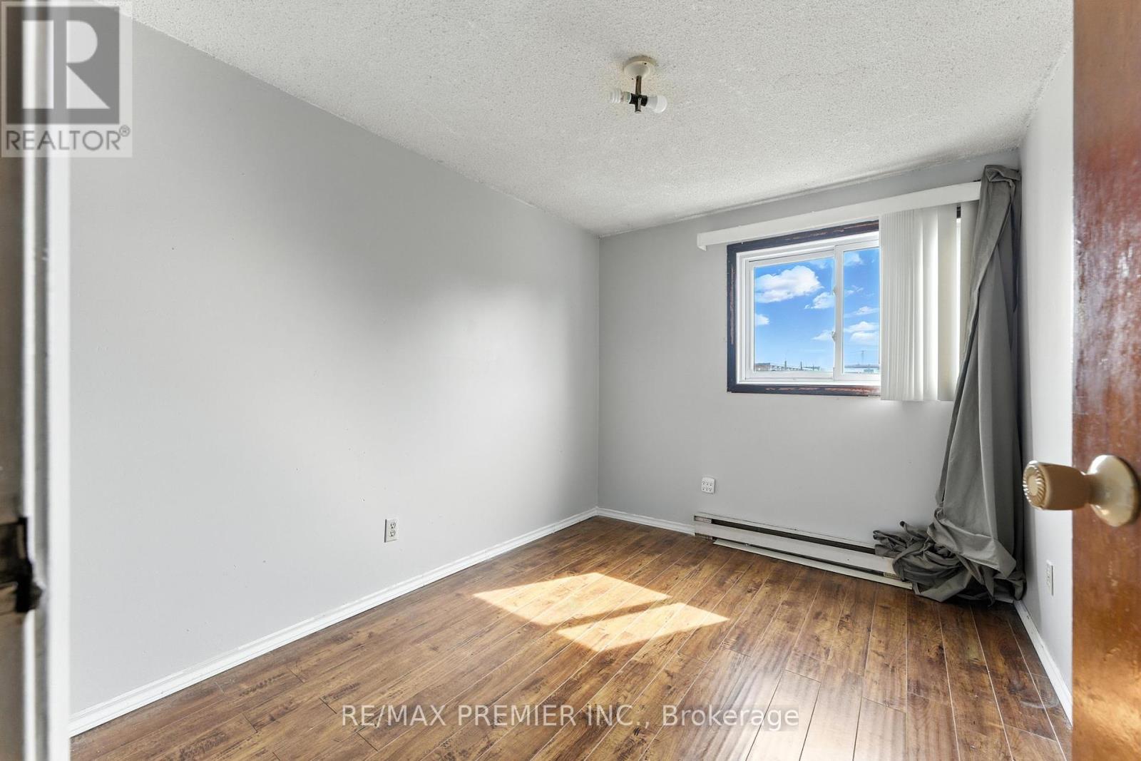 164e Henry Street, Brantford, Ontario  N3S 5C7 - Photo 12 - X12298262