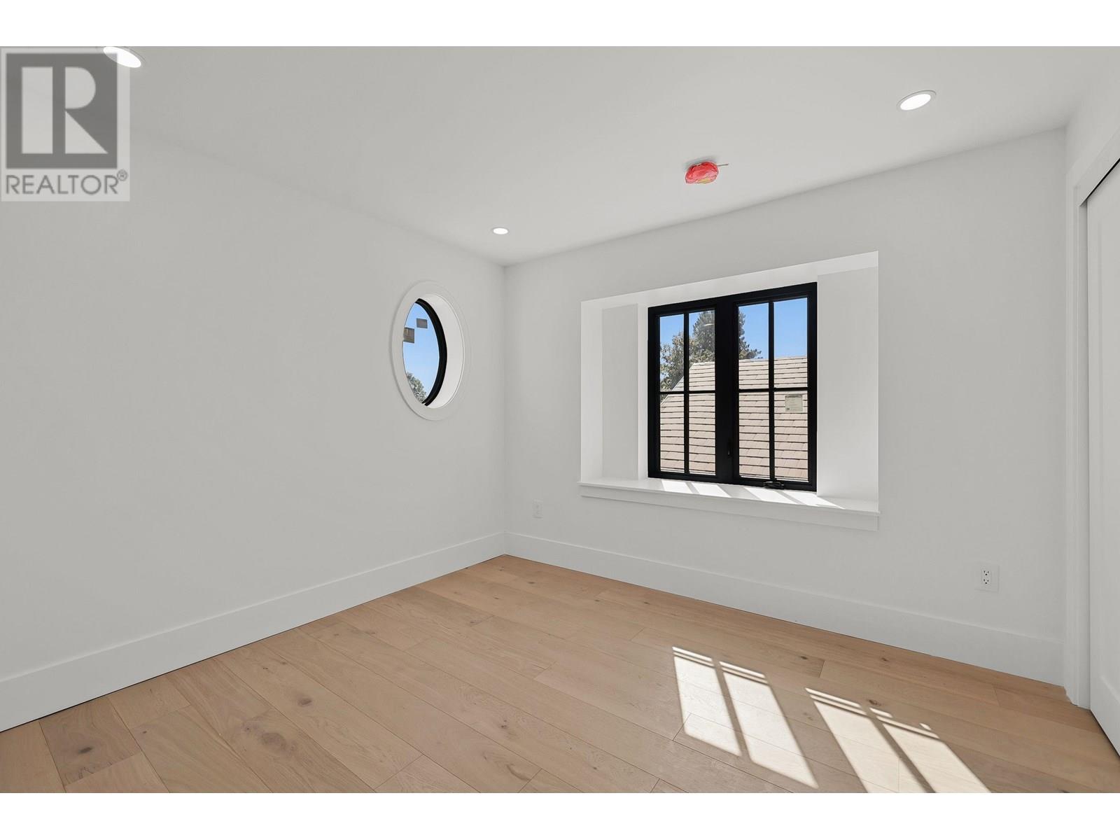 1 2565 Dundas Street, Vancouver, British Columbia  V5K 1P7 - Photo 18 - R3032435