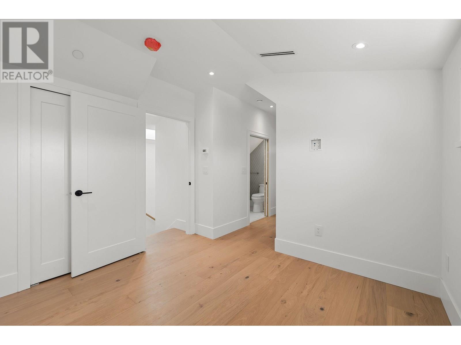 1 2565 Dundas Street, Vancouver, British Columbia  V5K 1P7 - Photo 22 - R3032435