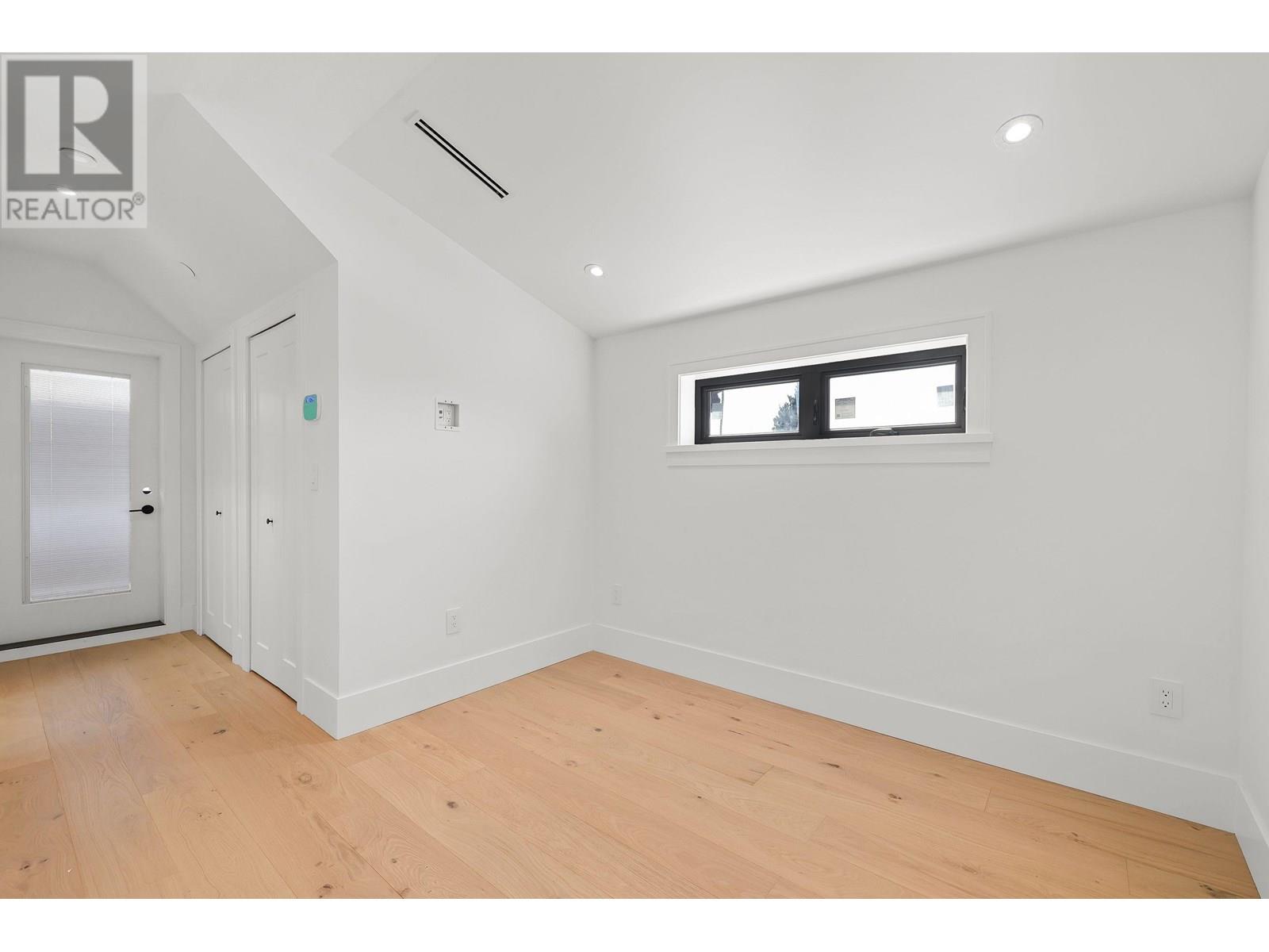 1 2565 Dundas Street, Vancouver, British Columbia  V5K 1P7 - Photo 24 - R3032435