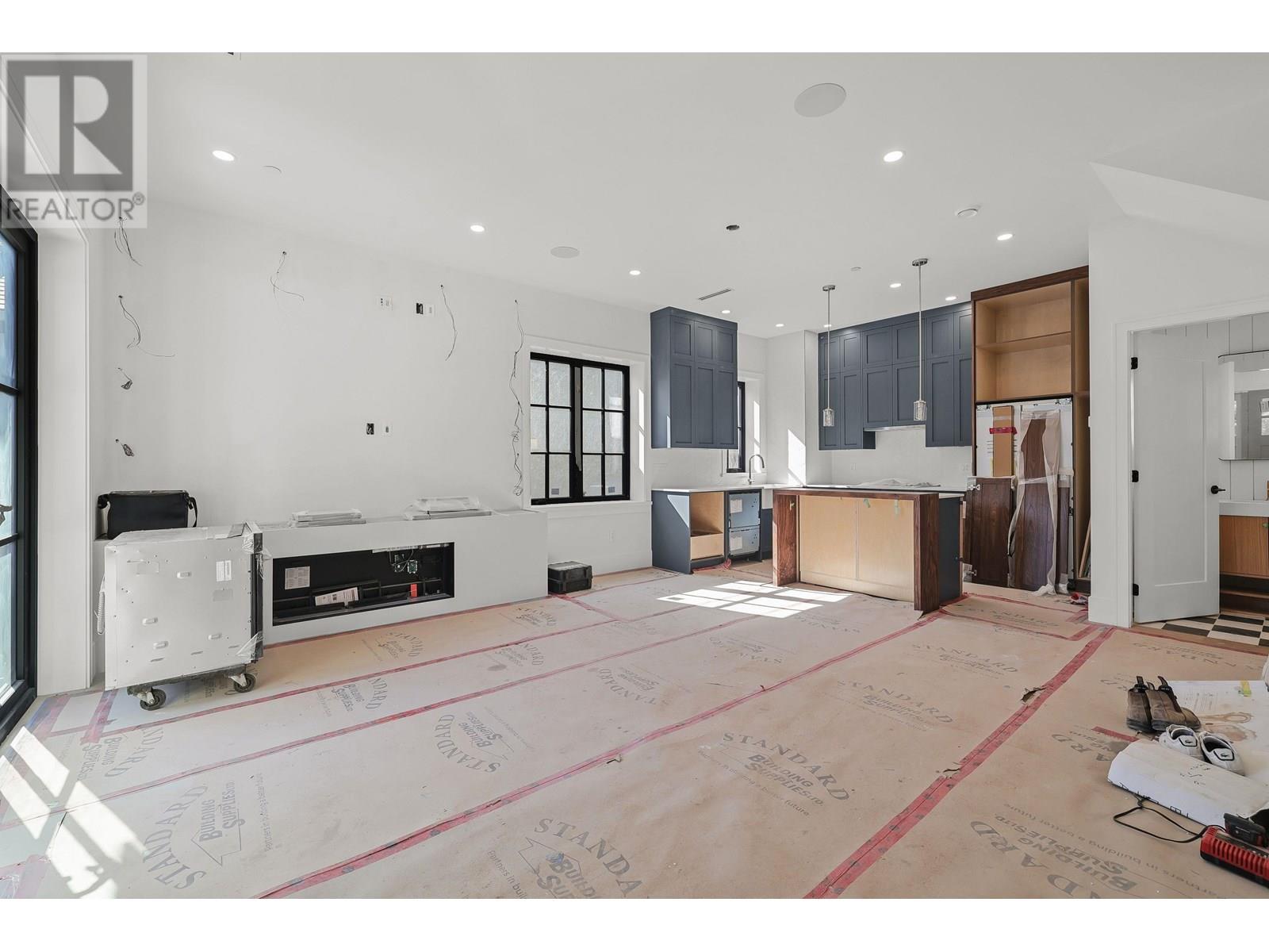 1 2565 Dundas Street, Vancouver, British Columbia  V5K 1P7 - Photo 6 - R3032435
