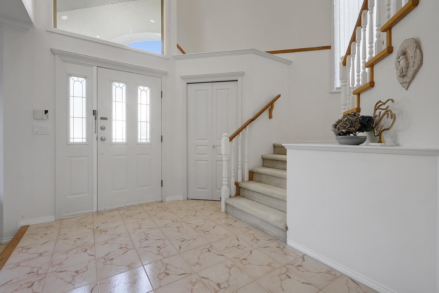 10121 157a Street, Surrey, British Columbia  V4N 4S3 - Photo 2 - R3032180