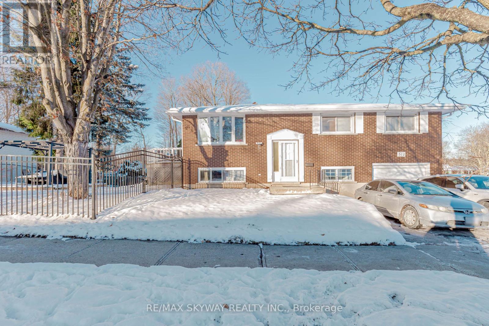 Property at 512 GLENDENE CRESCENT image 1