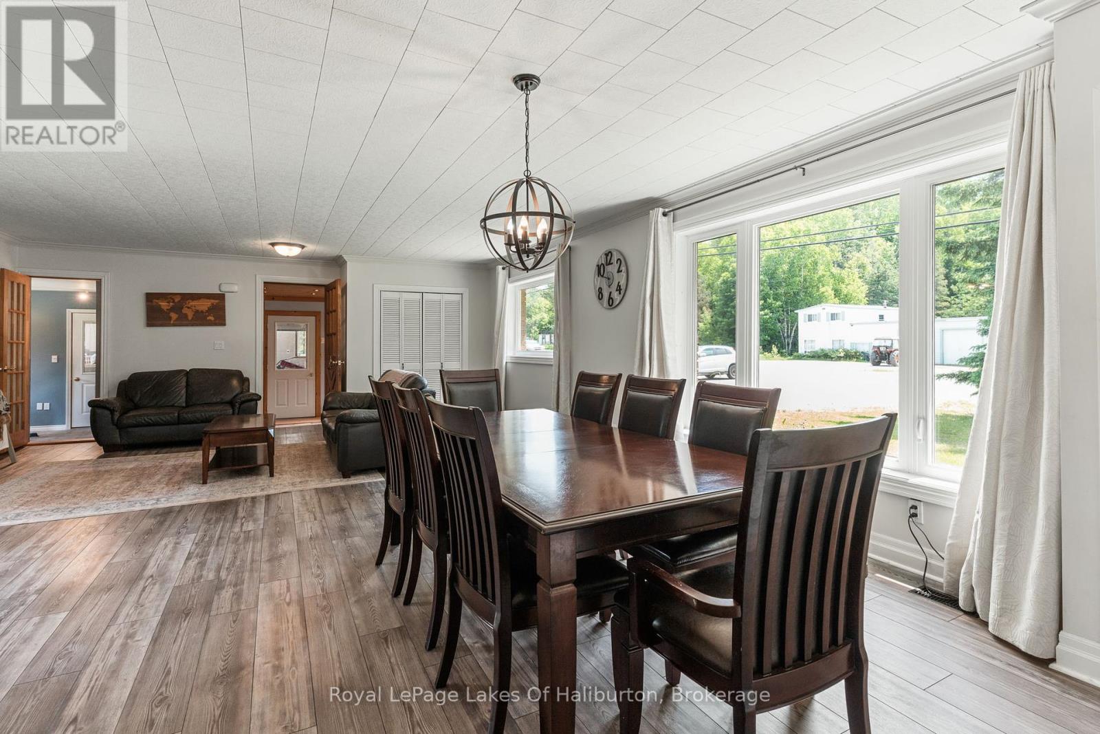 3875 Loop Road, Dysart Et Al, Ontario  K0L 1X0 - Photo 12 - X12317389