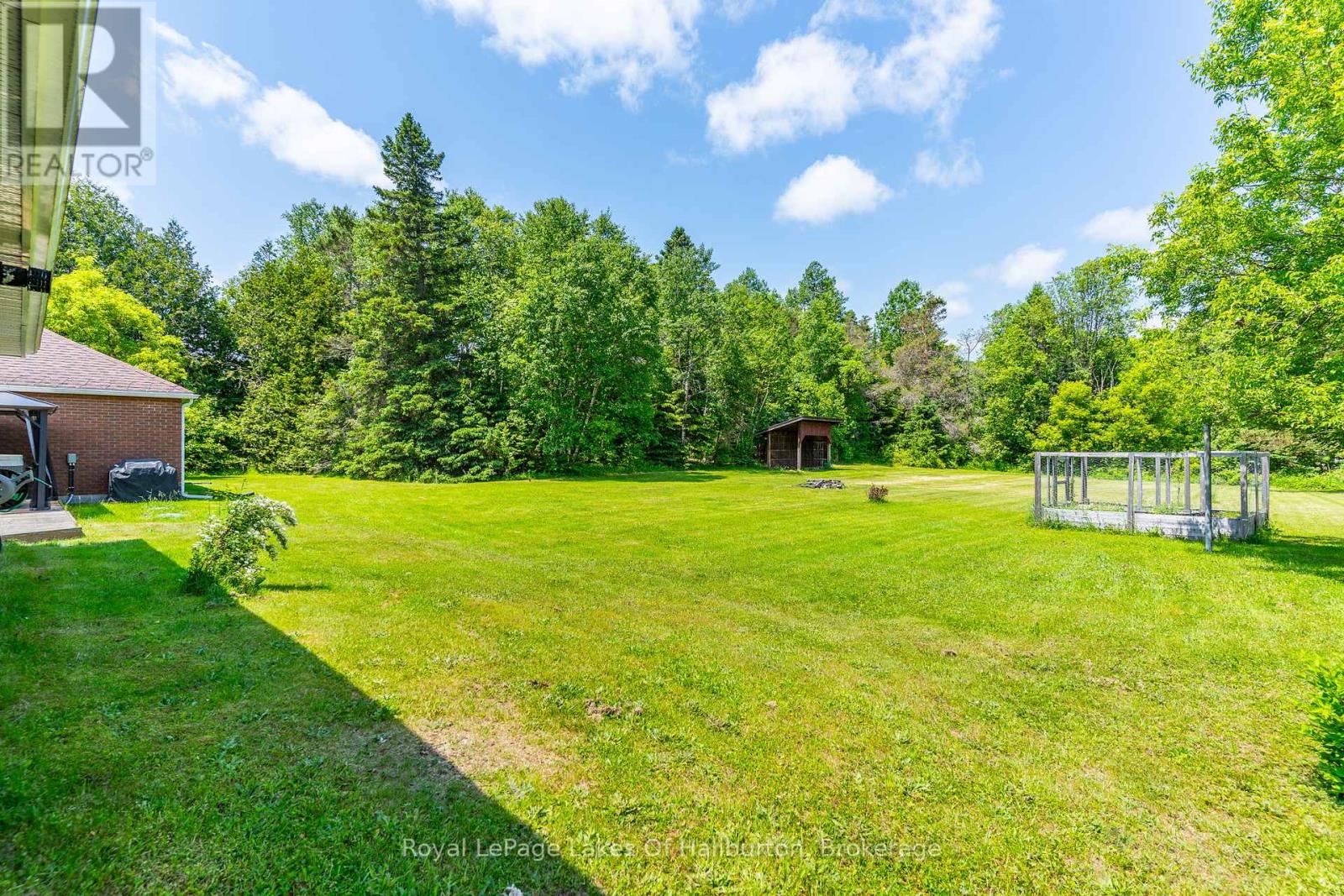 3875 Loop Road, Dysart Et Al, Ontario  K0L 1X0 - Photo 41 - X12317389