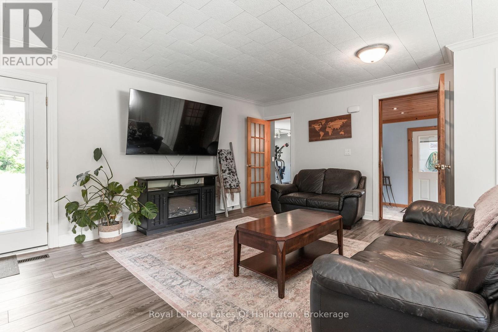 3875 Loop Road, Dysart Et Al, Ontario  K0L 1X0 - Photo 9 - X12317389