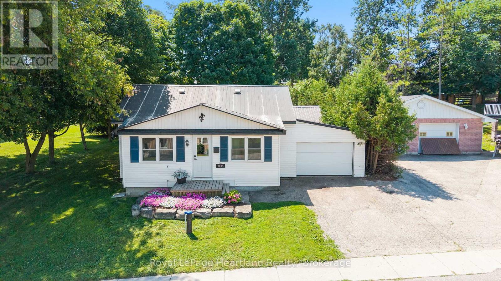 3034 Louisa Street, Howick, Ontario  N0G 1V0 - Photo 3 - X12317410