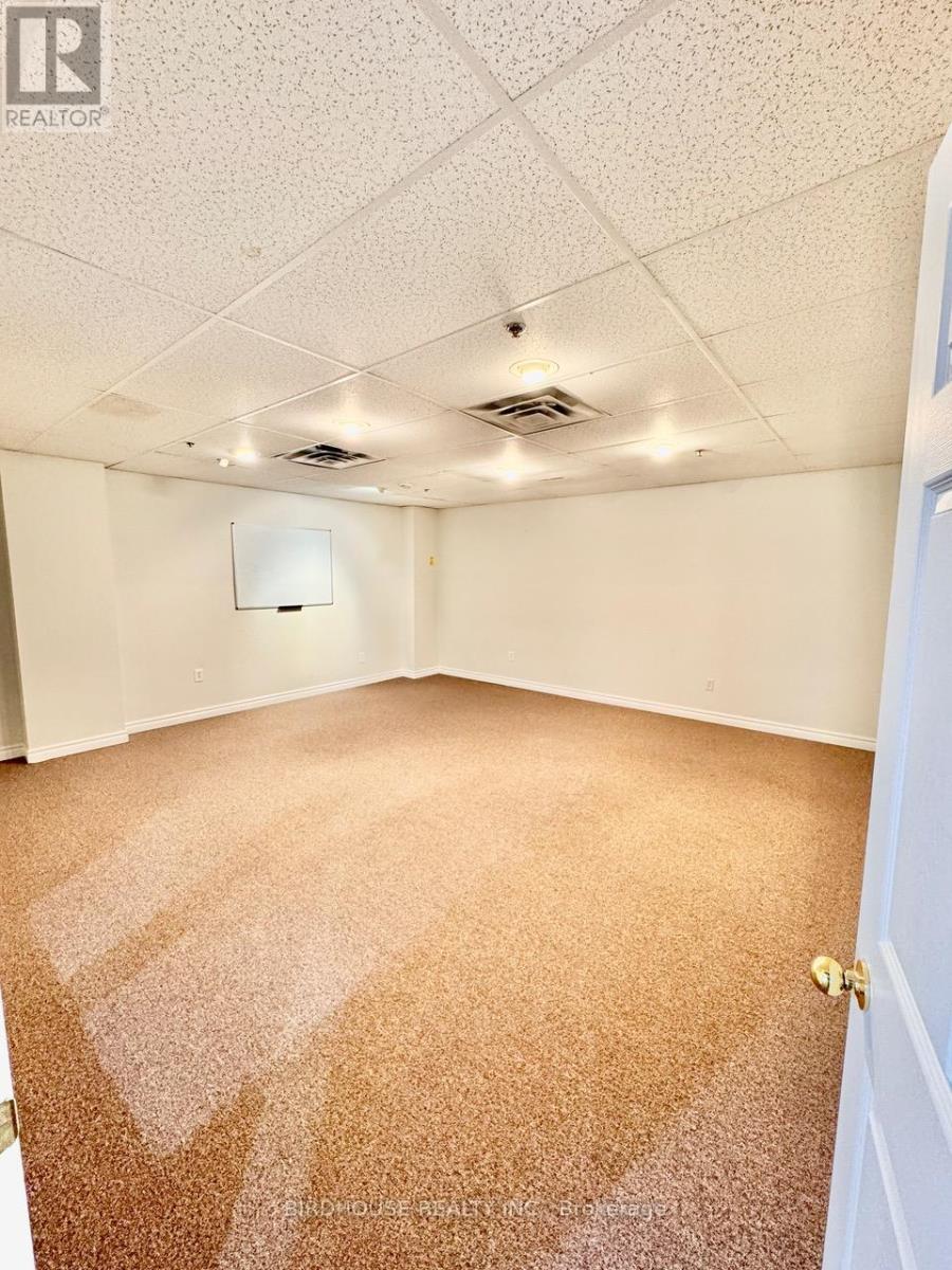 200 - 55 Mary Street W, Kawartha Lakes, Ontario  K9V 5Z6 - Photo 12 - X11911815