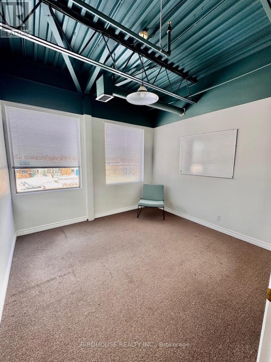 200 - 55 Mary Street W, Kawartha Lakes, Ontario  K9V 5Z6 - Photo 17 - X11911815