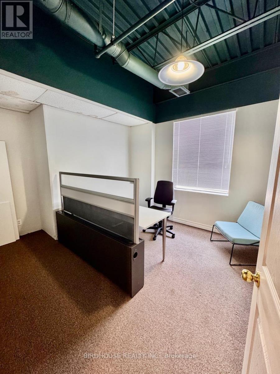 200 - 55 Mary Street W, Kawartha Lakes, Ontario  K9V 5Z6 - Photo 19 - X11911815